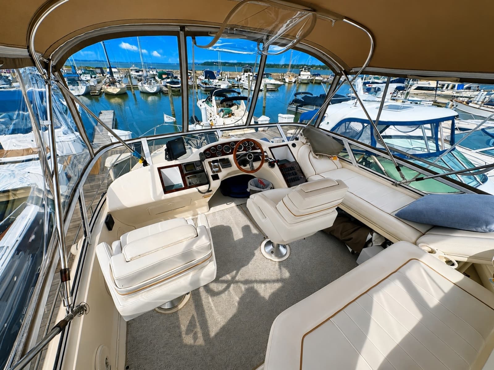 1998 Sea Ray 370 Aft Cabin - Photo 17