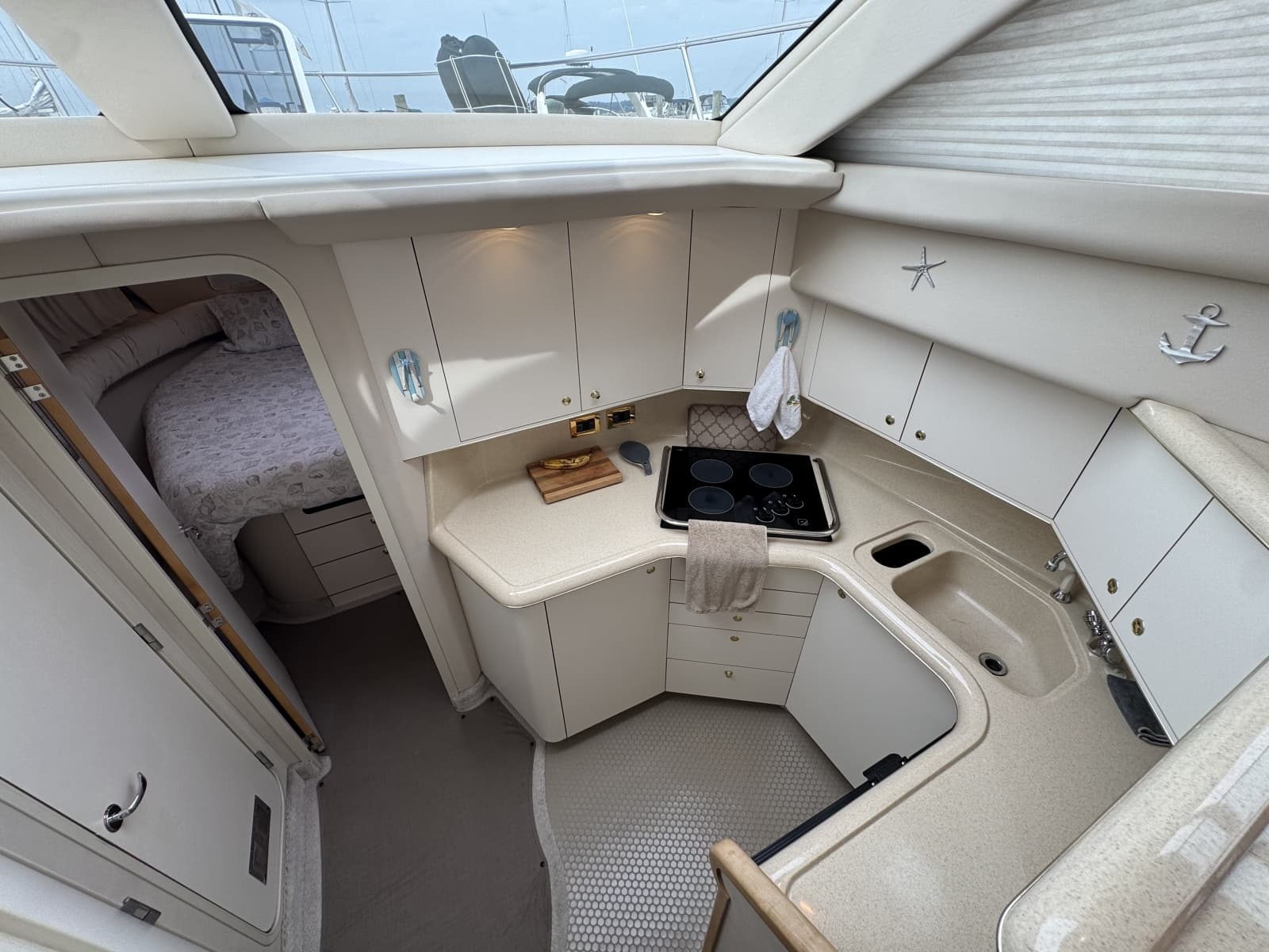 1998 Sea Ray 370 Aft Cabin - Photo 36