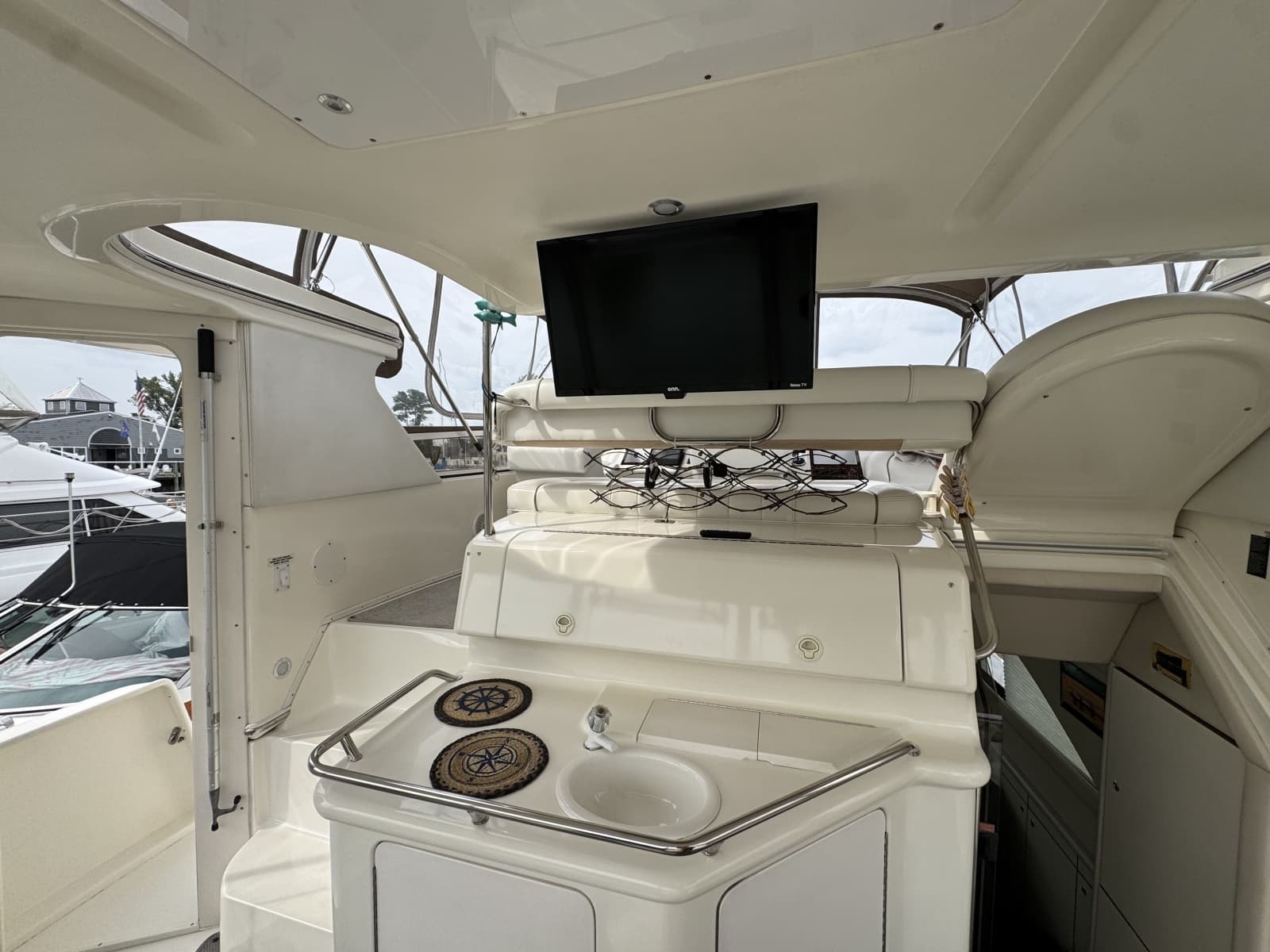 1998 Sea Ray 370 Aft Cabin - Photo 31