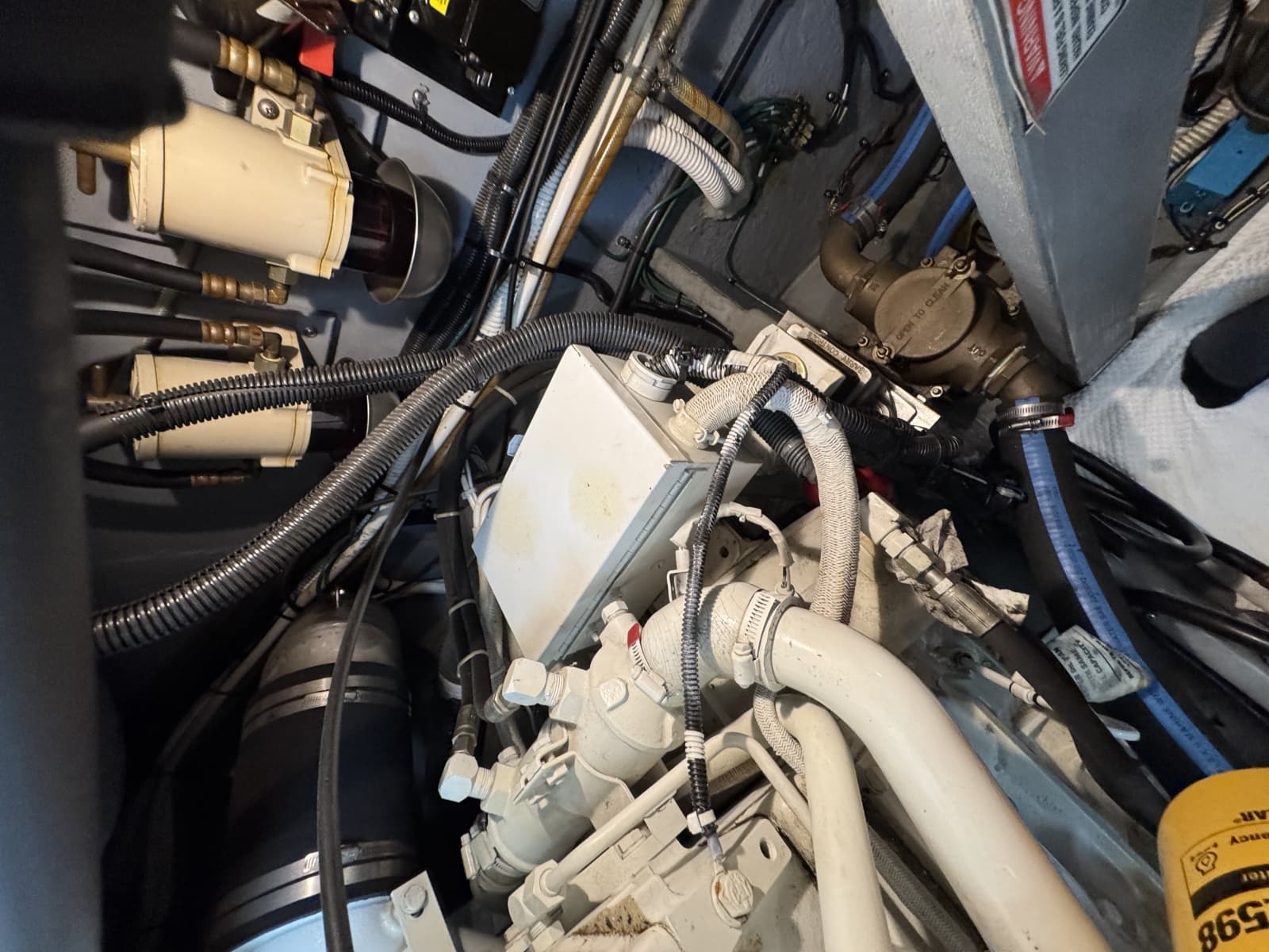 1998 Sea Ray 370 Aft Cabin - Photo 68