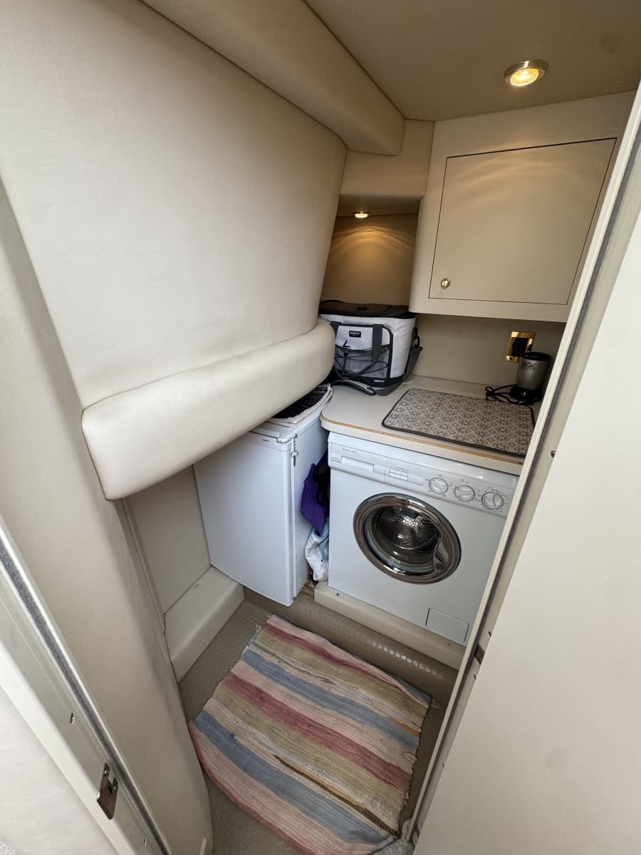 1998 Sea Ray 370 Aft Cabin - Photo 46