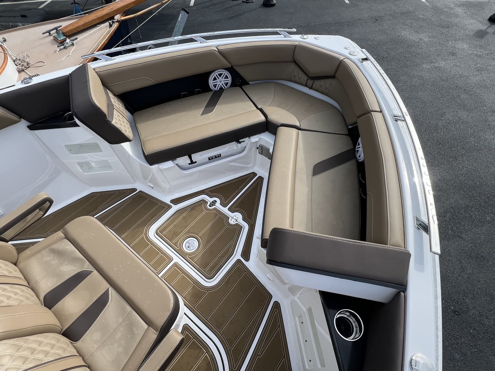 2027 Monterey 30 Elite OB - Photo 19