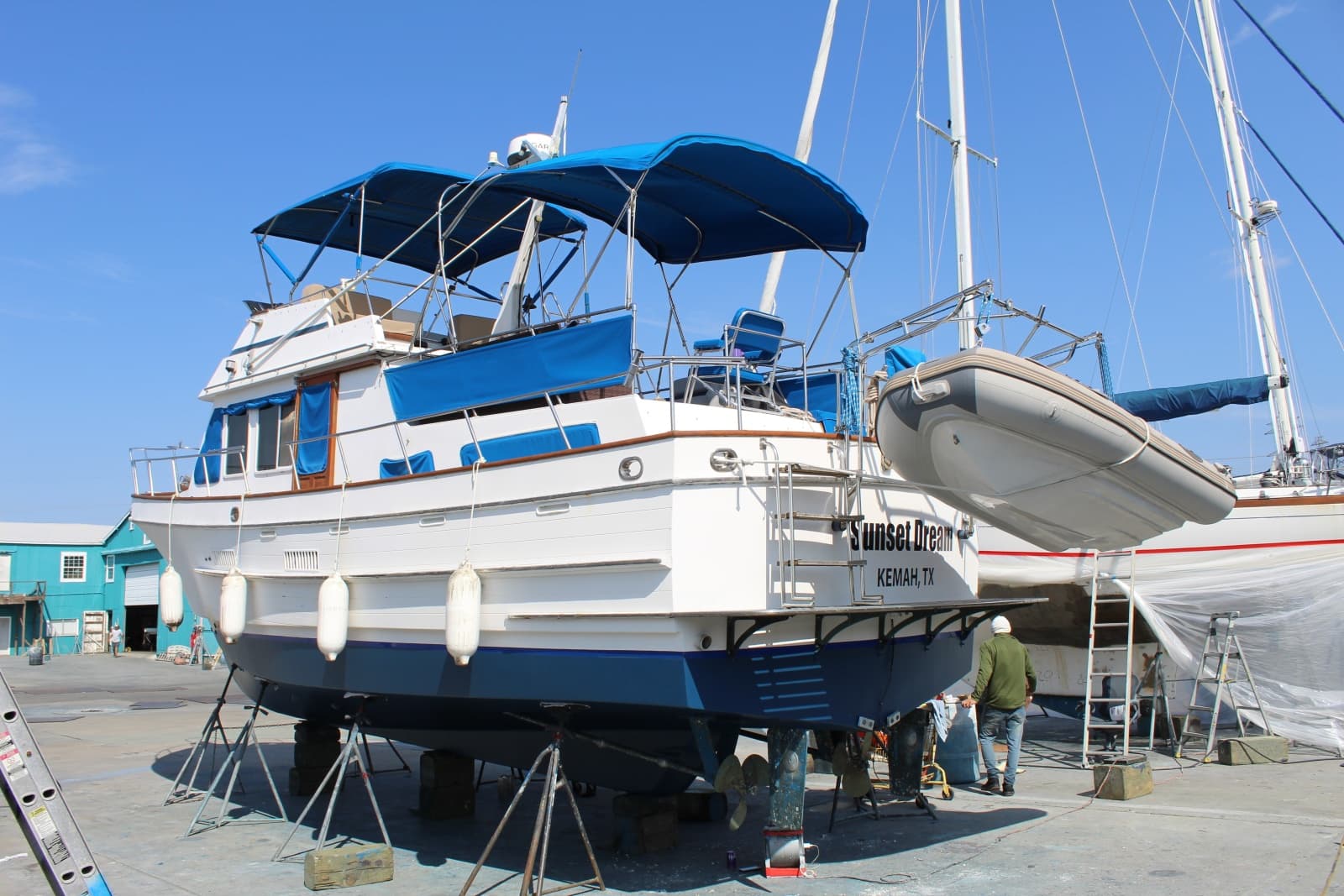 1983 Ocean Alexander 40 Double Cabin - Photo 31