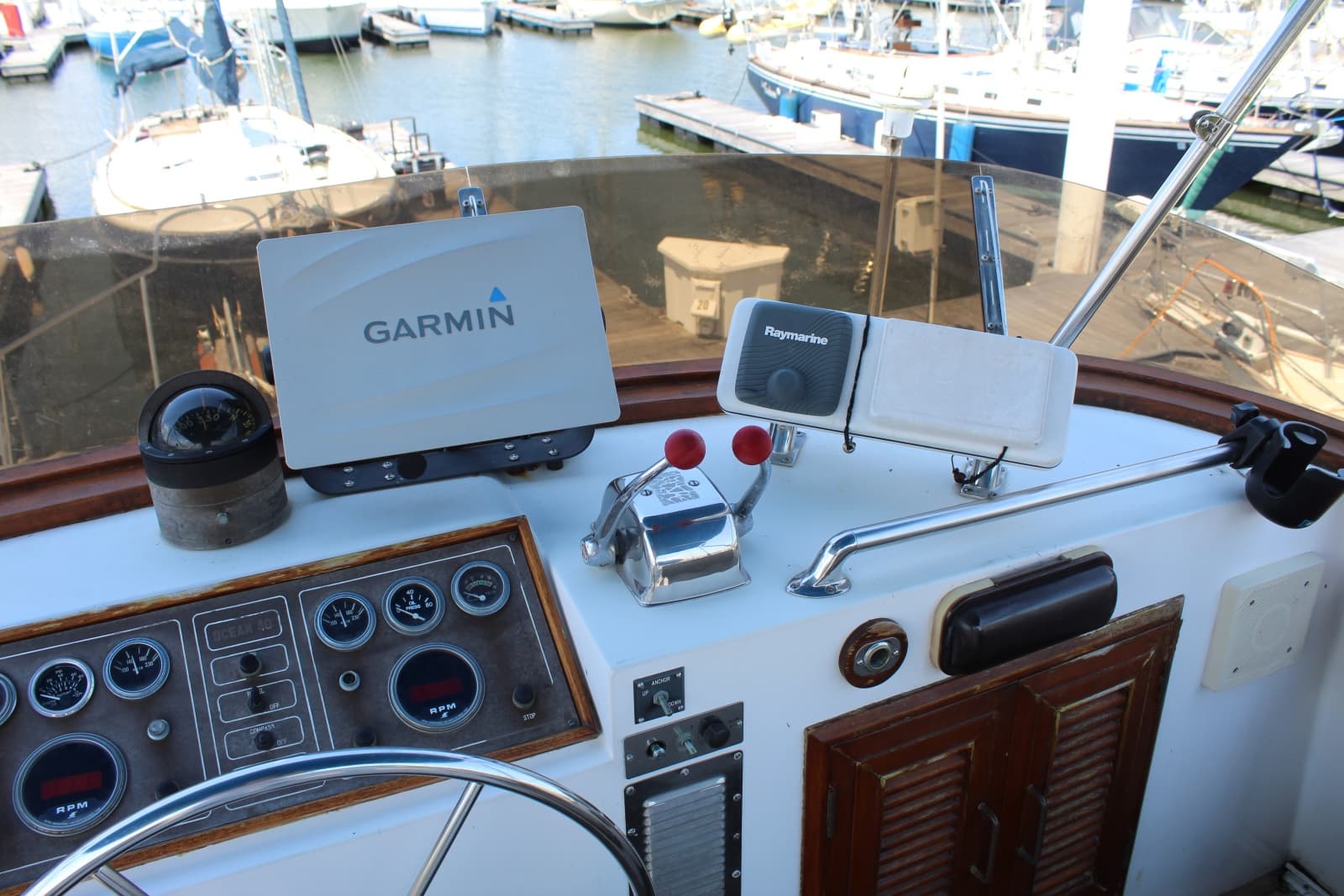 1983 Ocean Alexander 40 Double Cabin - Photo 7