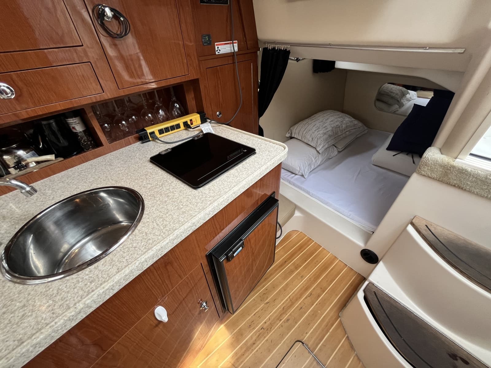 2007 Regal 2860 Window Express - Photo 10