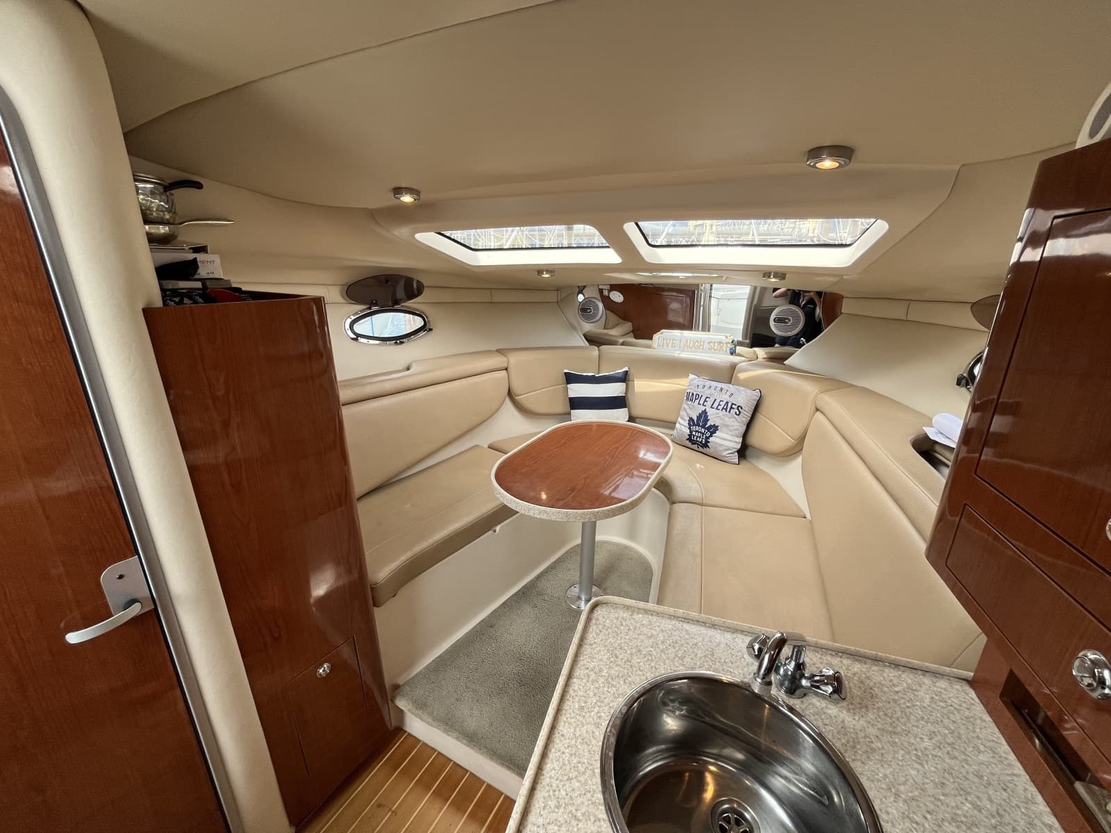 2007 Regal 2860 Window Express - Photo 9