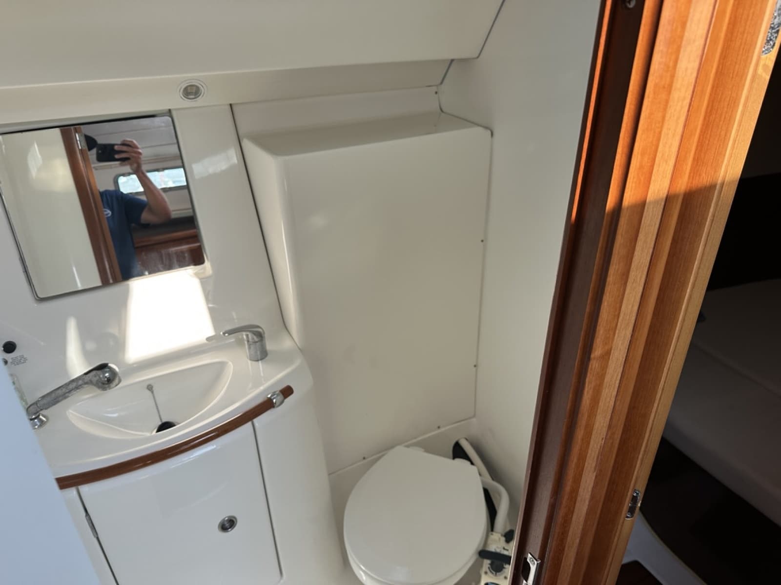 2004 Beneteau 393 - Photo 19