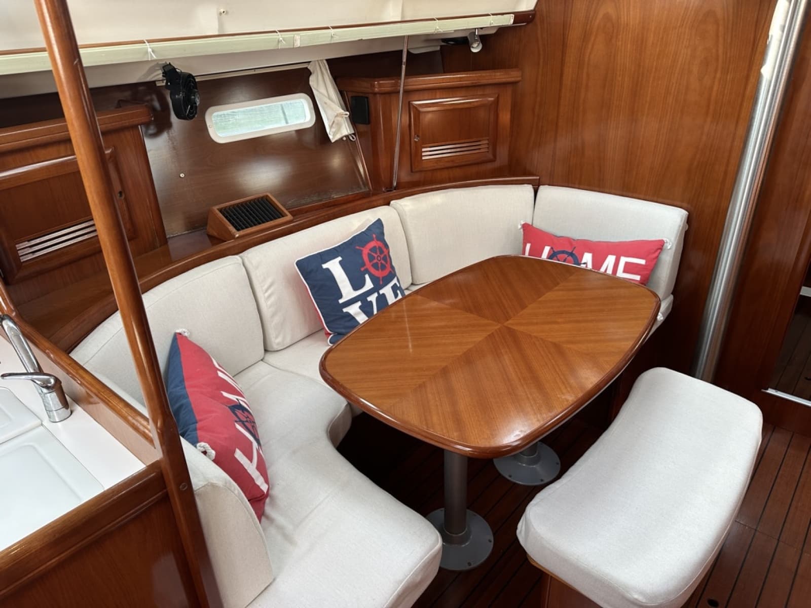 2004 Beneteau 393 - Photo 15
