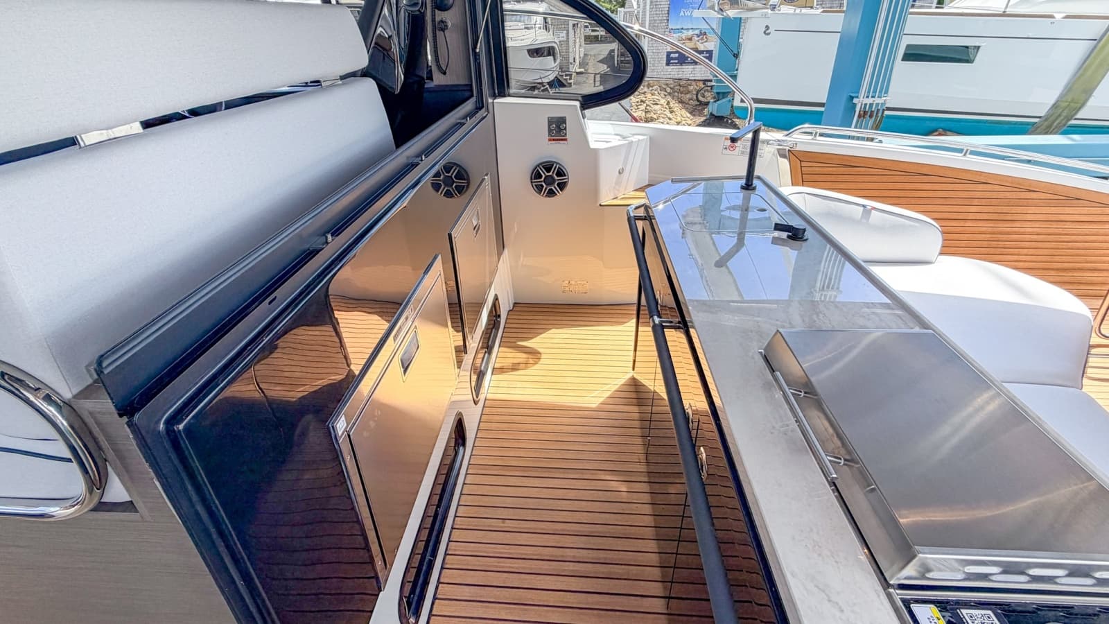 2027 Beneteau Gran Turismo 40 - Photo 12