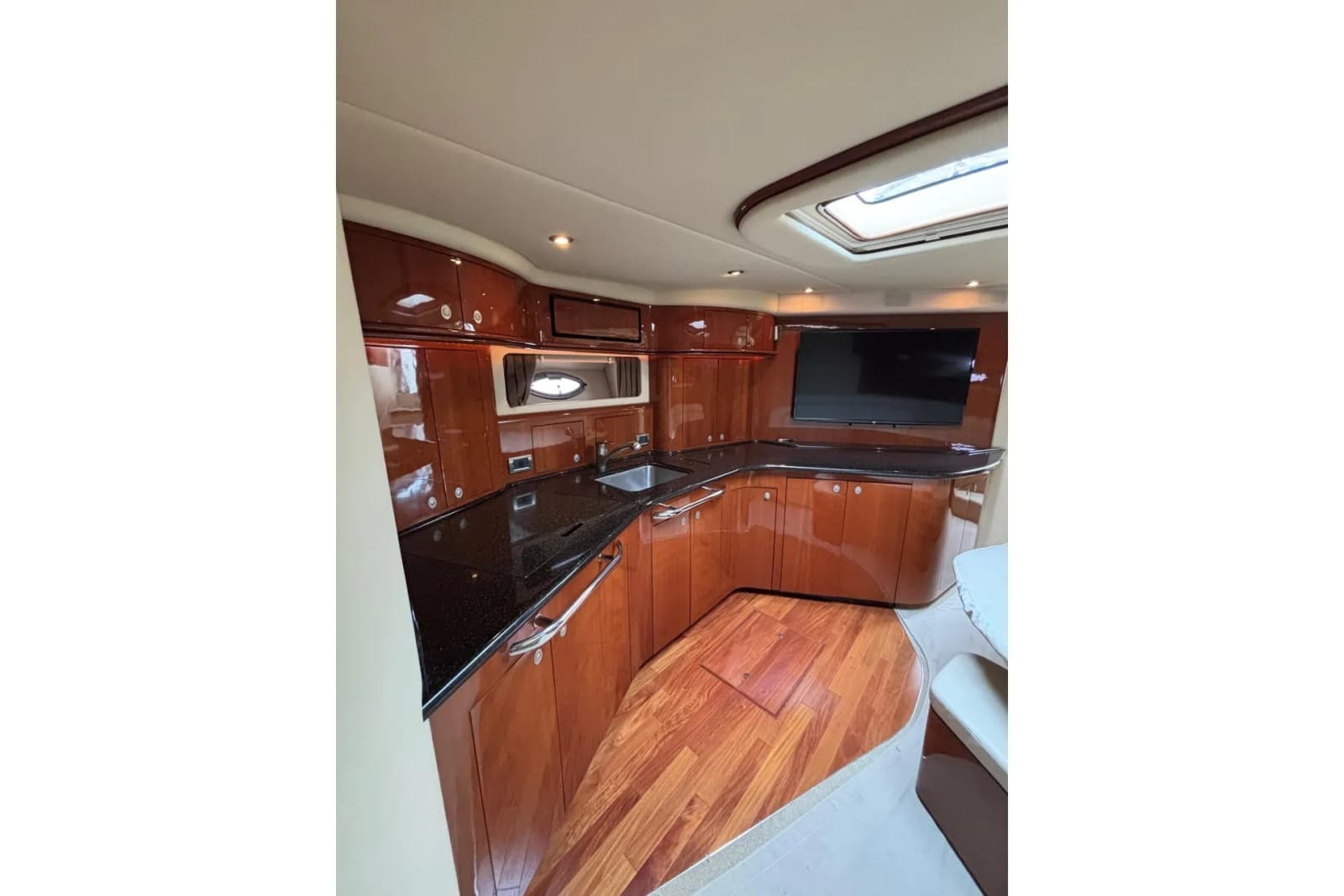 2003 Sea Ray 550 Sundancer - Photo 27