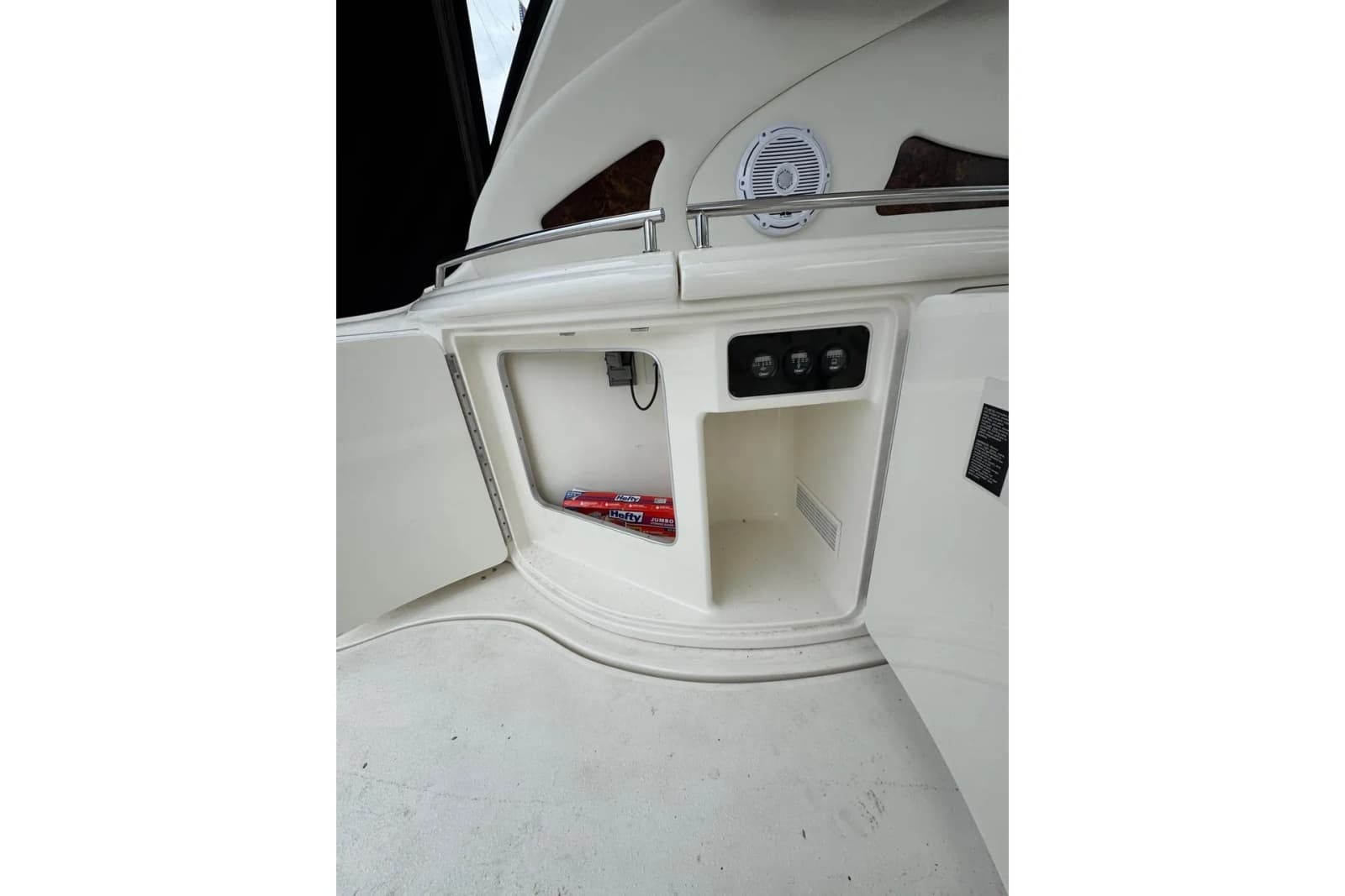 2003 Sea Ray 550 Sundancer - Photo 8