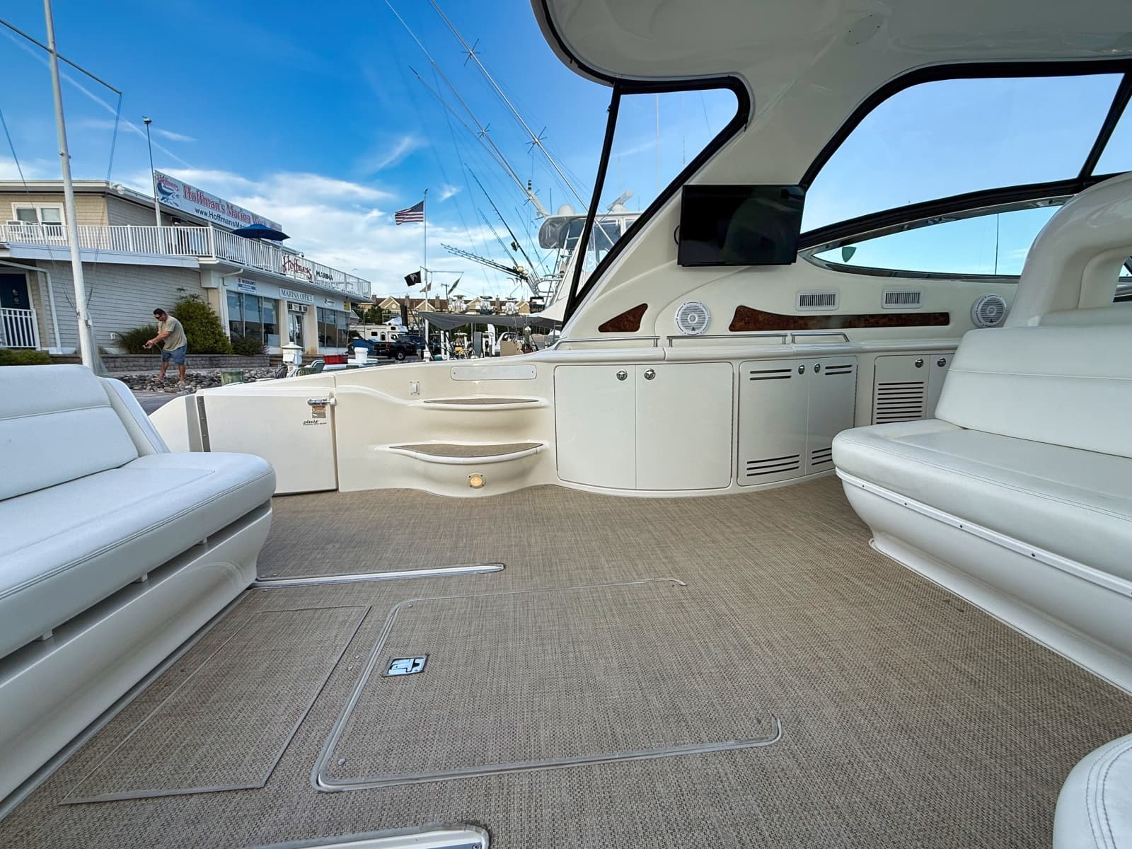 2003 Sea Ray 550 Sundancer - Photo 9
