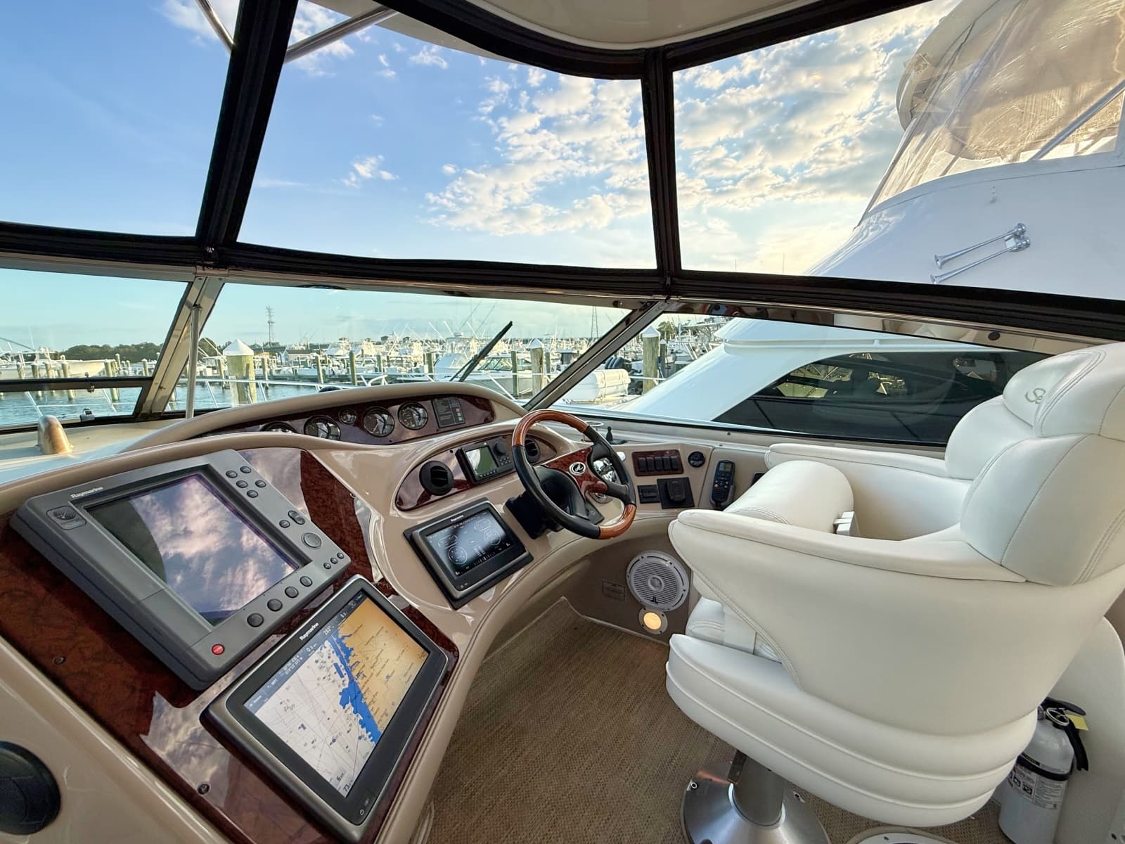 2003 Sea Ray 550 Sundancer - Photo 14
