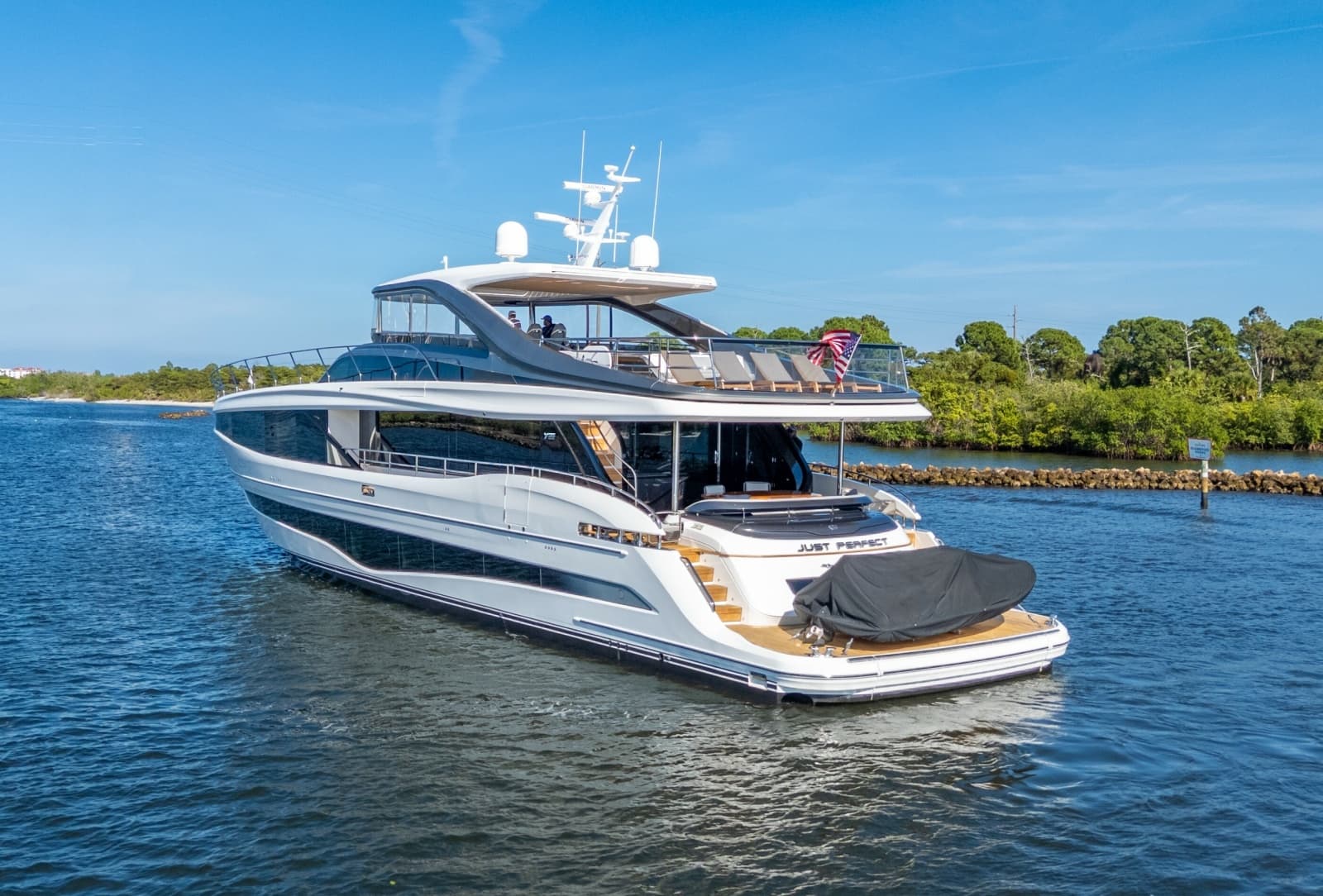 2025 Princess Y95 - Photo 6