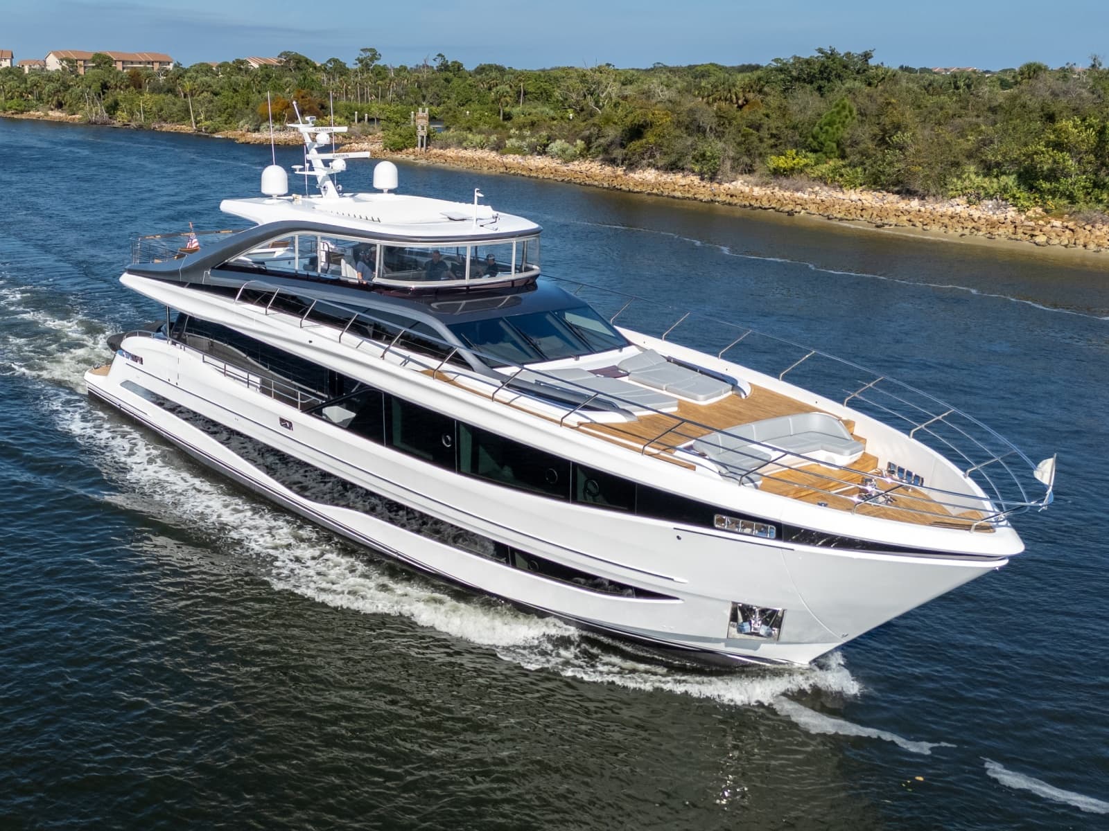 2025 Princess Y95 - Photo 3
