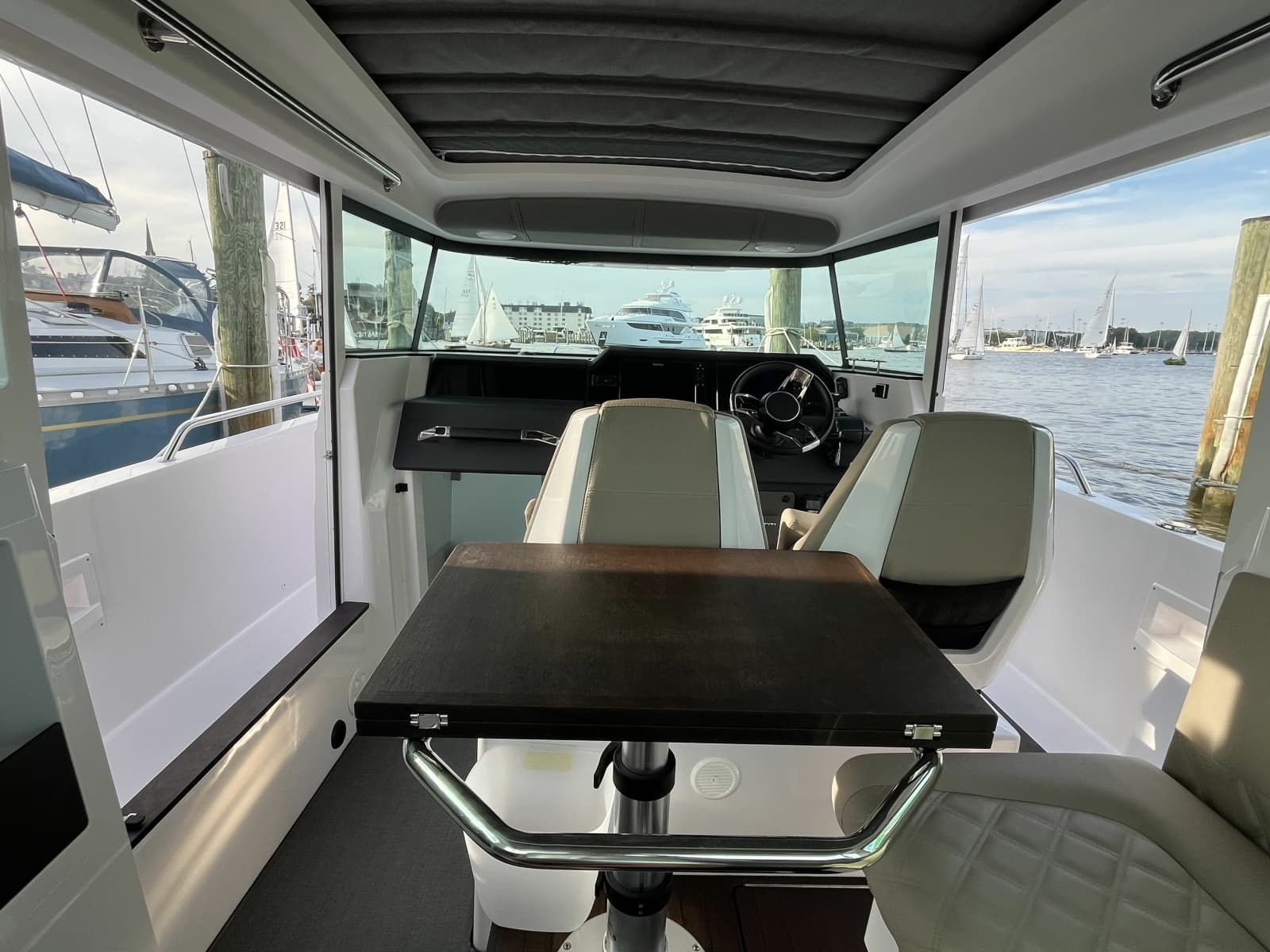 2023 Axopar 37 XC Cross Cabin - Photo 14