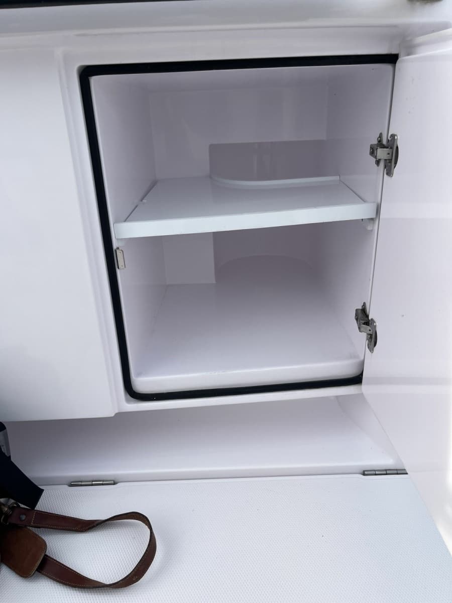 2023 Axopar 37 XC Cross Cabin - Photo 38
