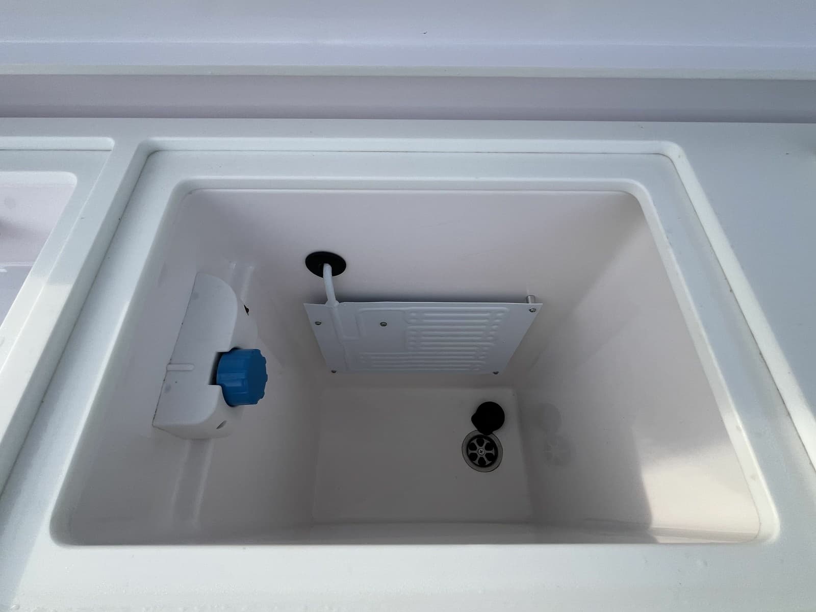2023 Axopar 37 XC Cross Cabin - Photo 37