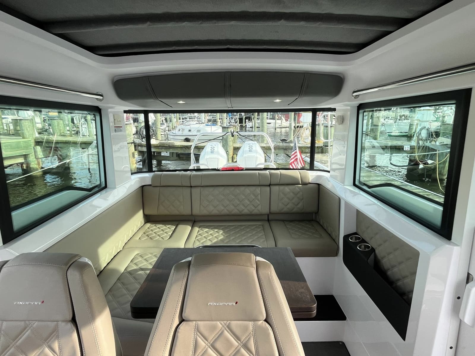 2023 Axopar 37 XC Cross Cabin - Photo 13