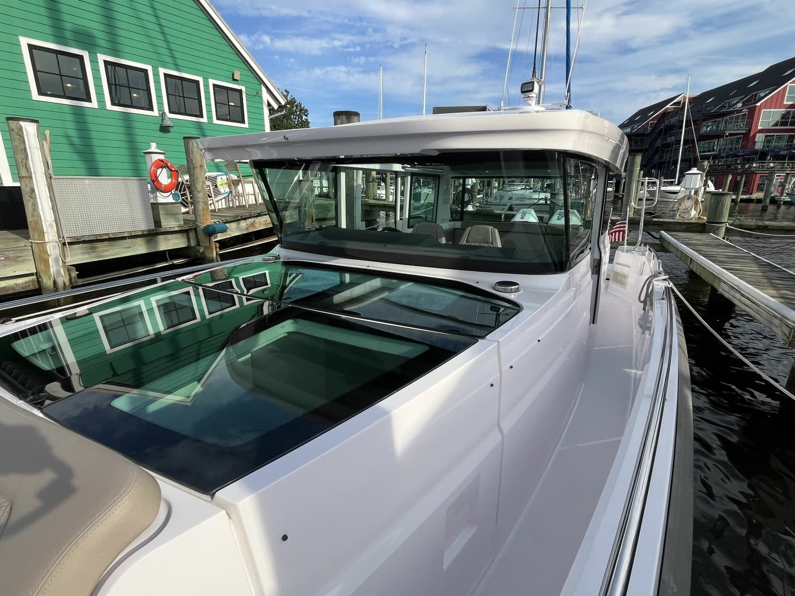 2023 Axopar 37 XC Cross Cabin - Photo 10