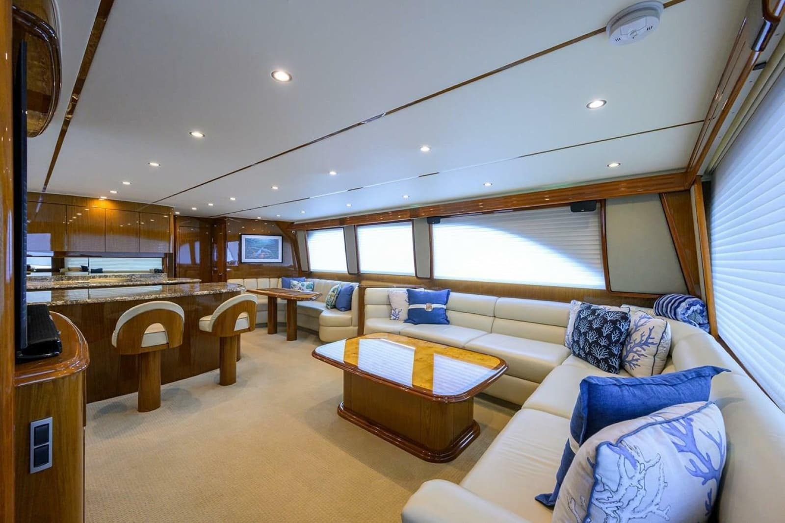 2010 Viking Enclosed Flybridge - Photo 6