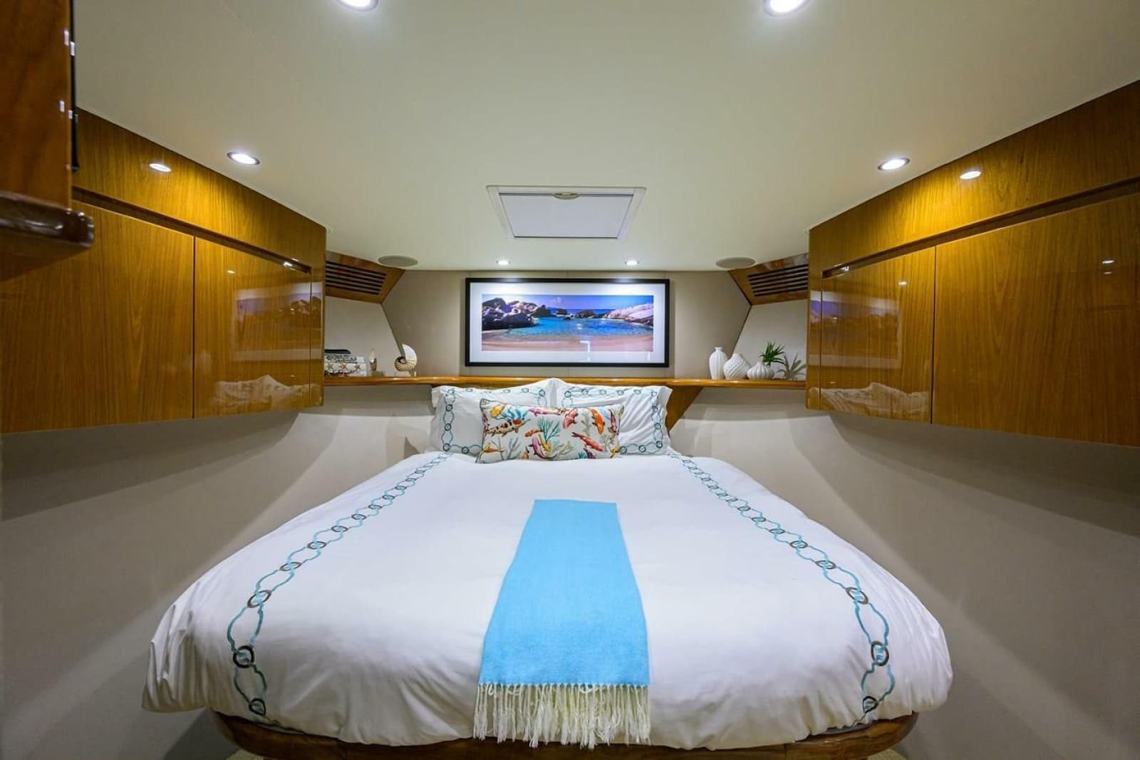 2010 Viking Enclosed Flybridge - Photo 17