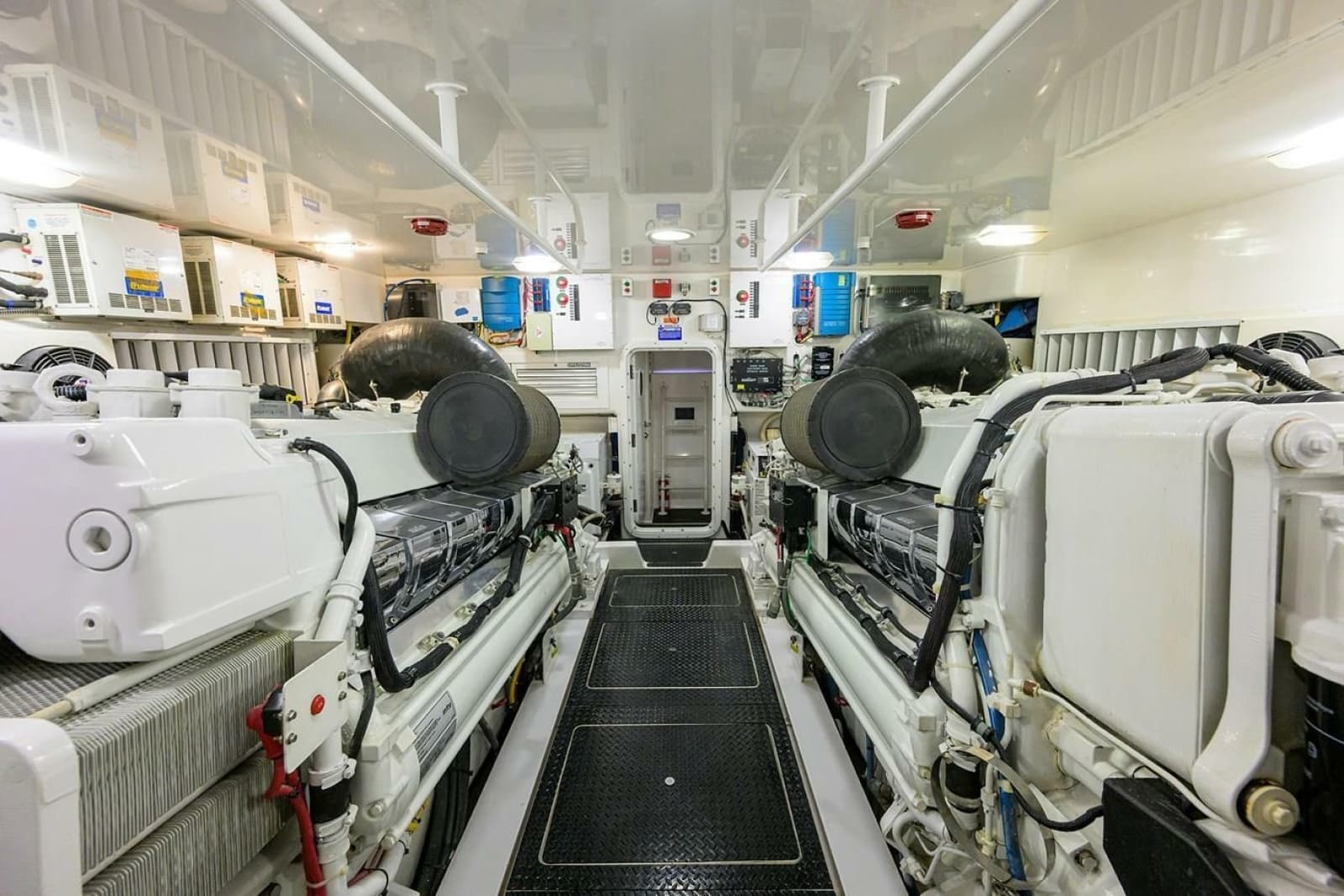 2010 Viking Enclosed Flybridge - Photo 34