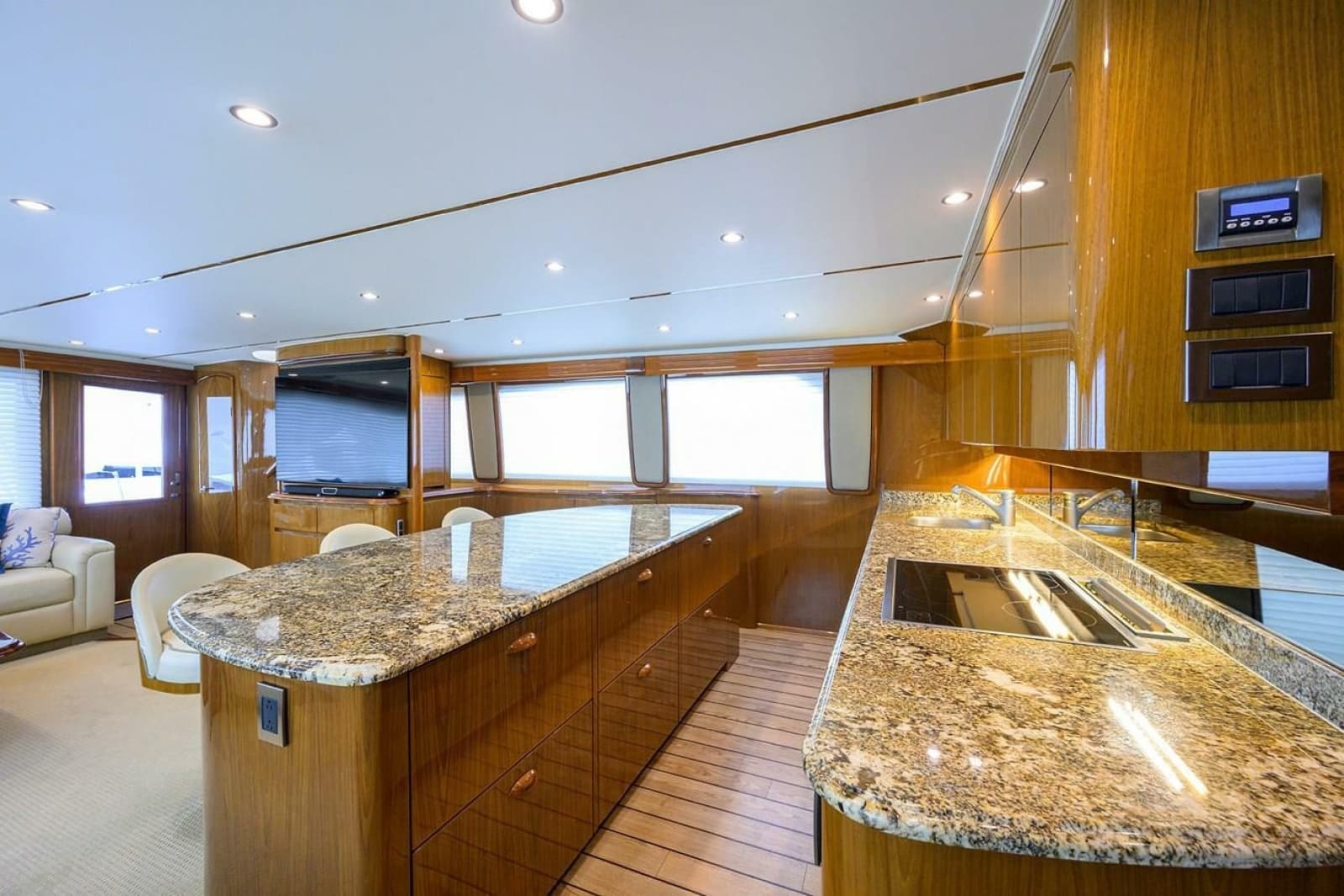 2010 Viking Enclosed Flybridge - Photo 11