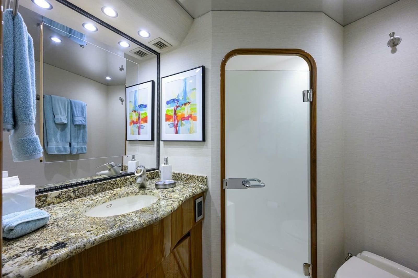 2010 Viking Enclosed Flybridge - Photo 18