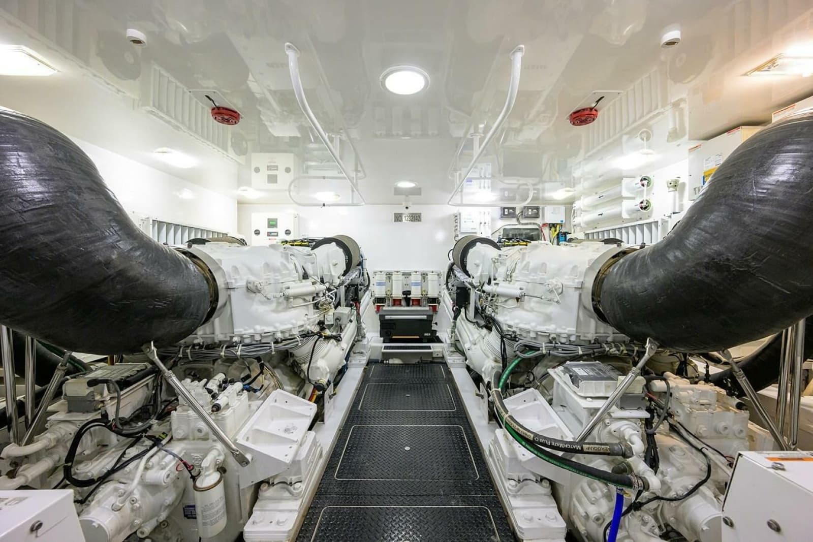 2010 Viking Enclosed Flybridge - Photo 33