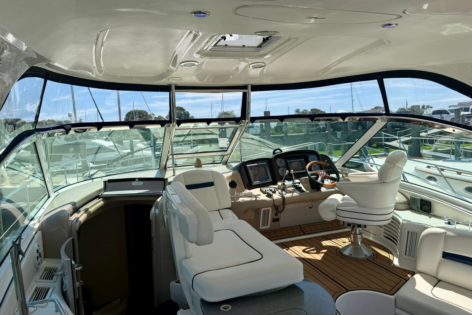 2006 Sea Ray 52 Sundancer - Photo 40