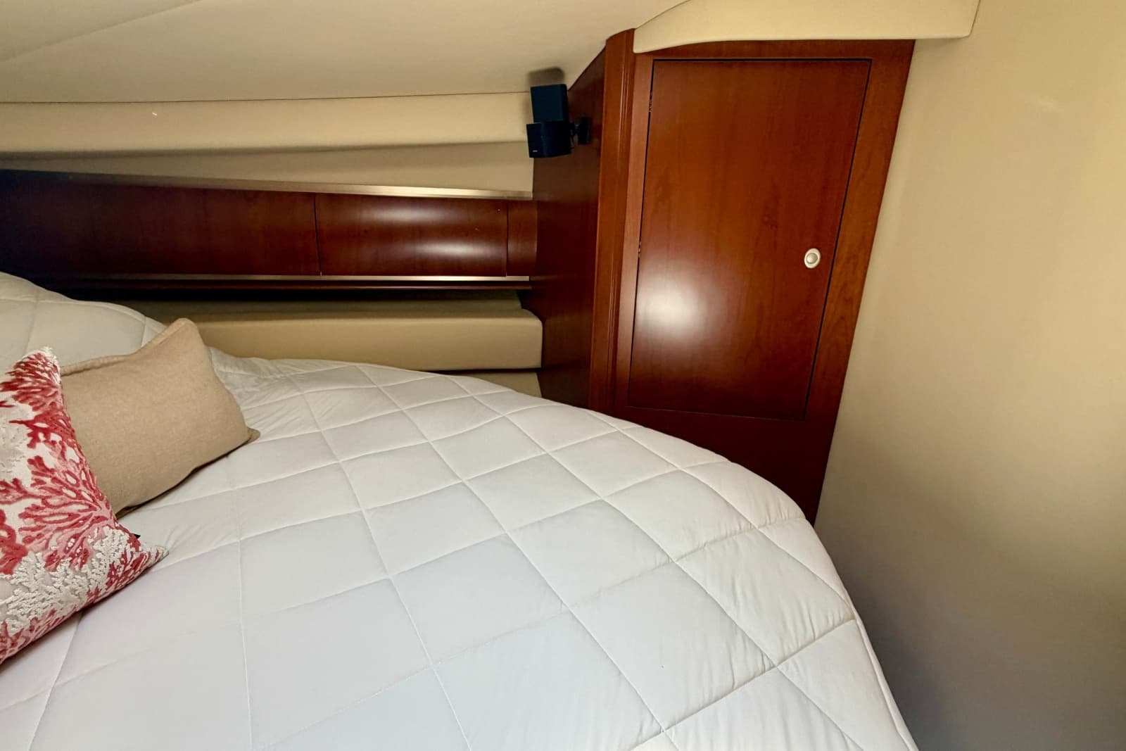 2006 Sea Ray 52 Sundancer - Photo 25