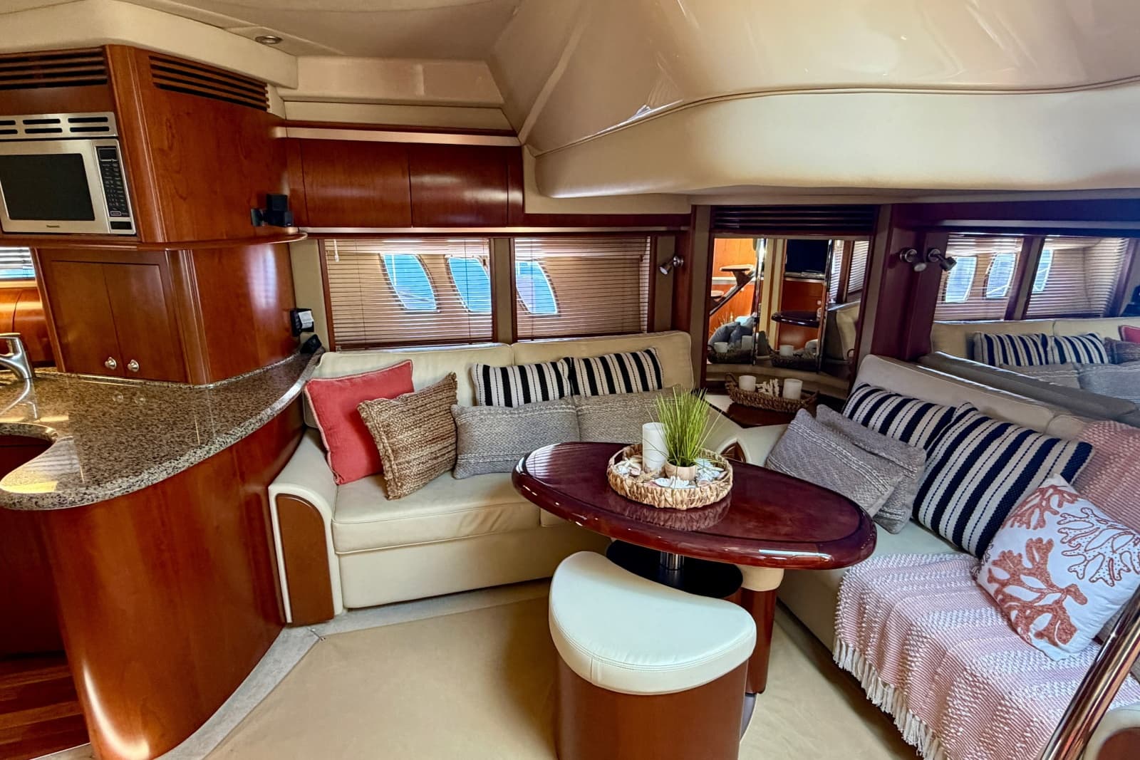 2006 Sea Ray 52 Sundancer - Photo 32