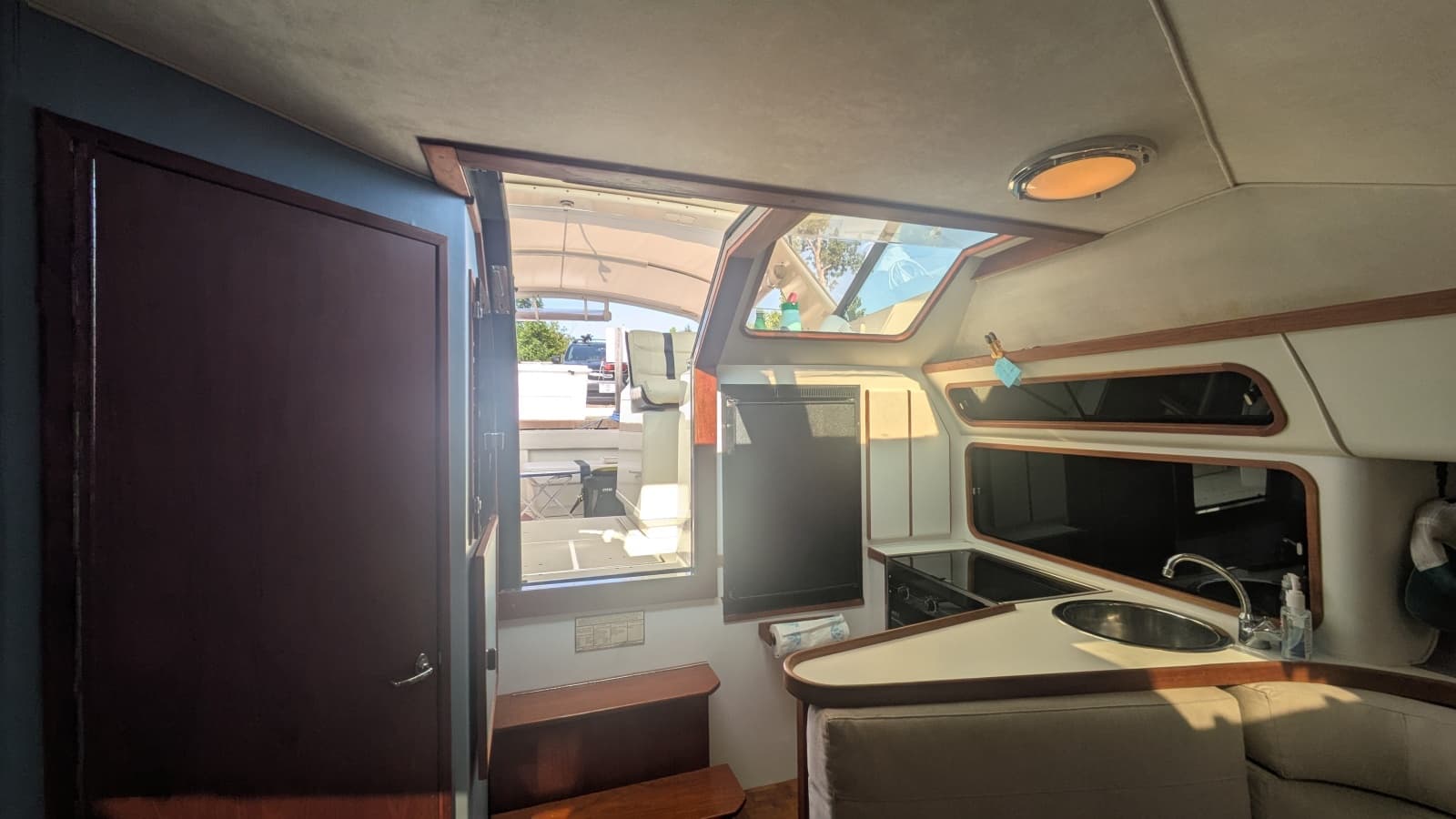 1988 Tiara Yachts  - Photo 12