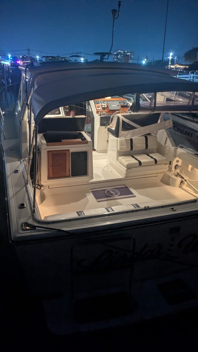 1988 Tiara Yachts  - Photo 8