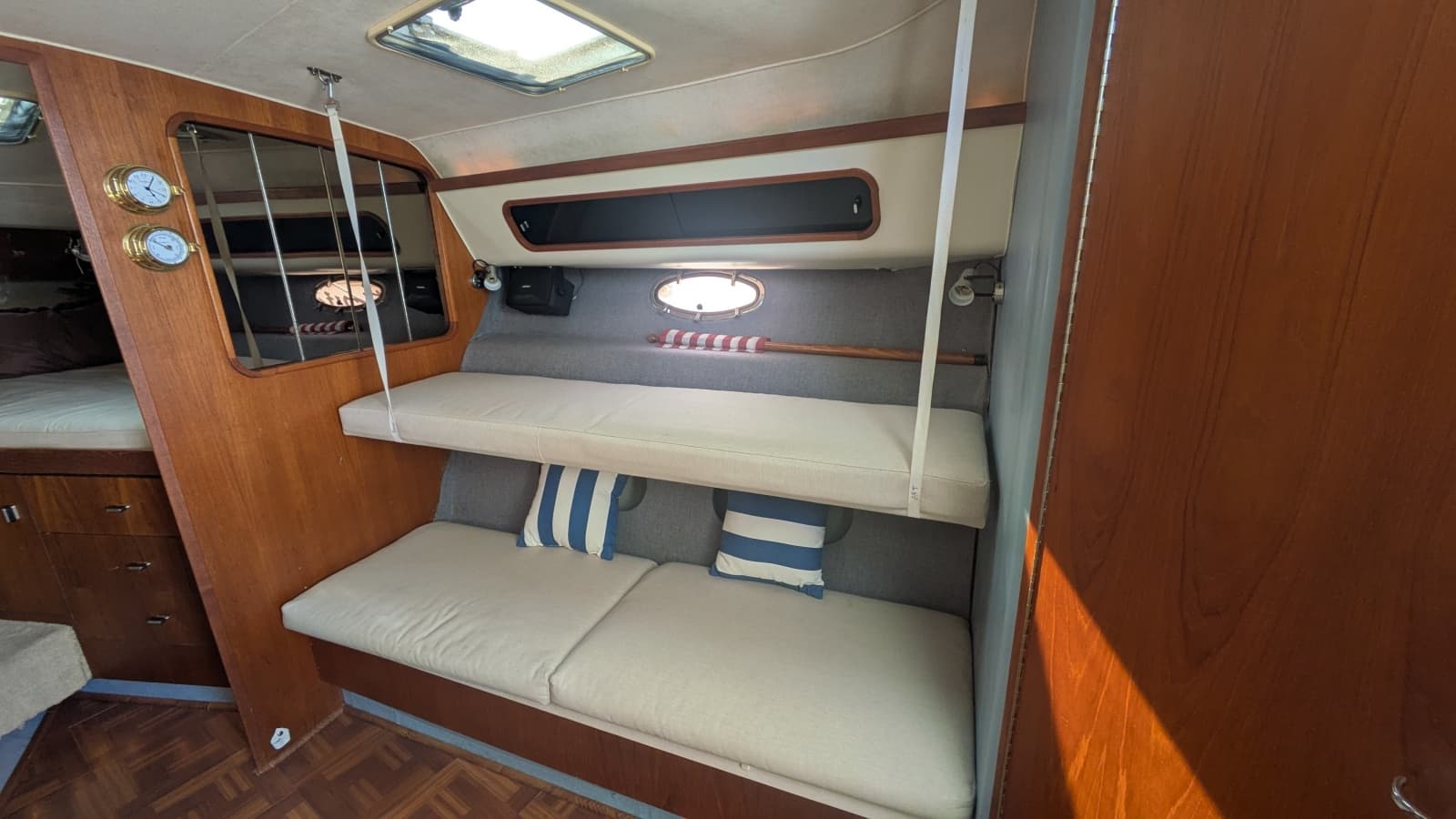 1988 Tiara Yachts  - Photo 14