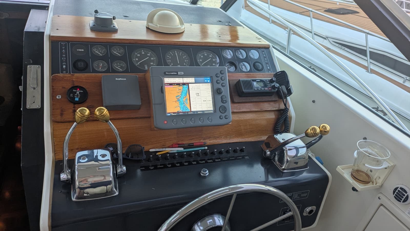 1988 Tiara Yachts  - Photo 10