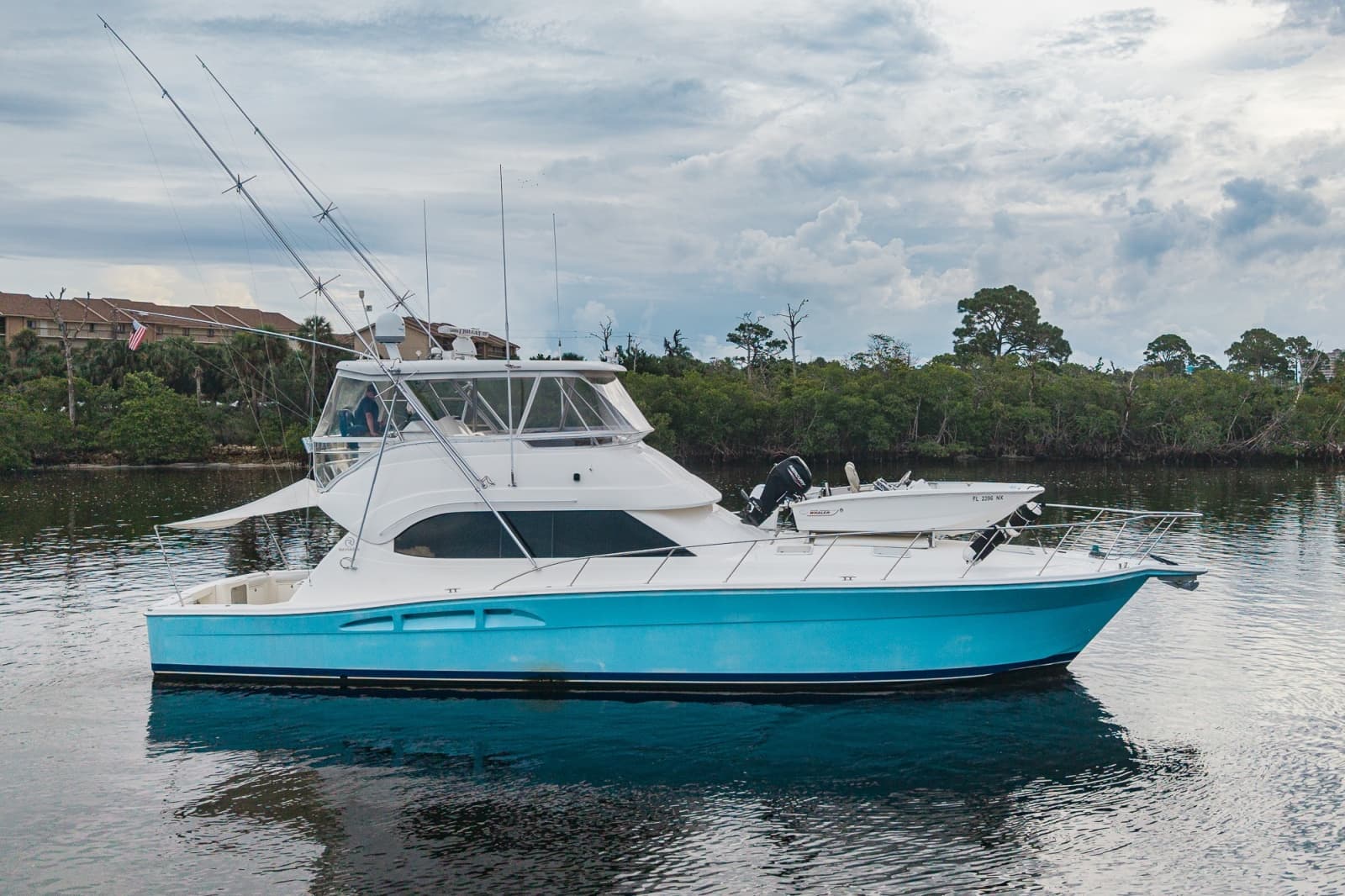 2005 Riviera 51 Flybridge - Photo 16