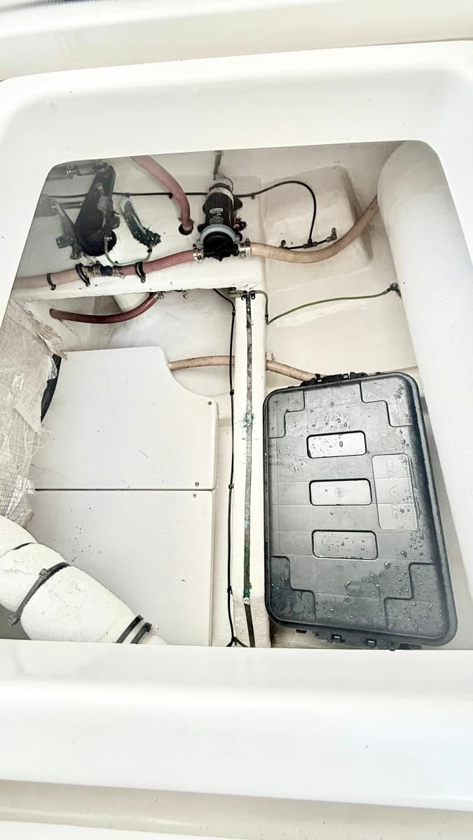 2005 Riviera 51 Flybridge - Photo 21