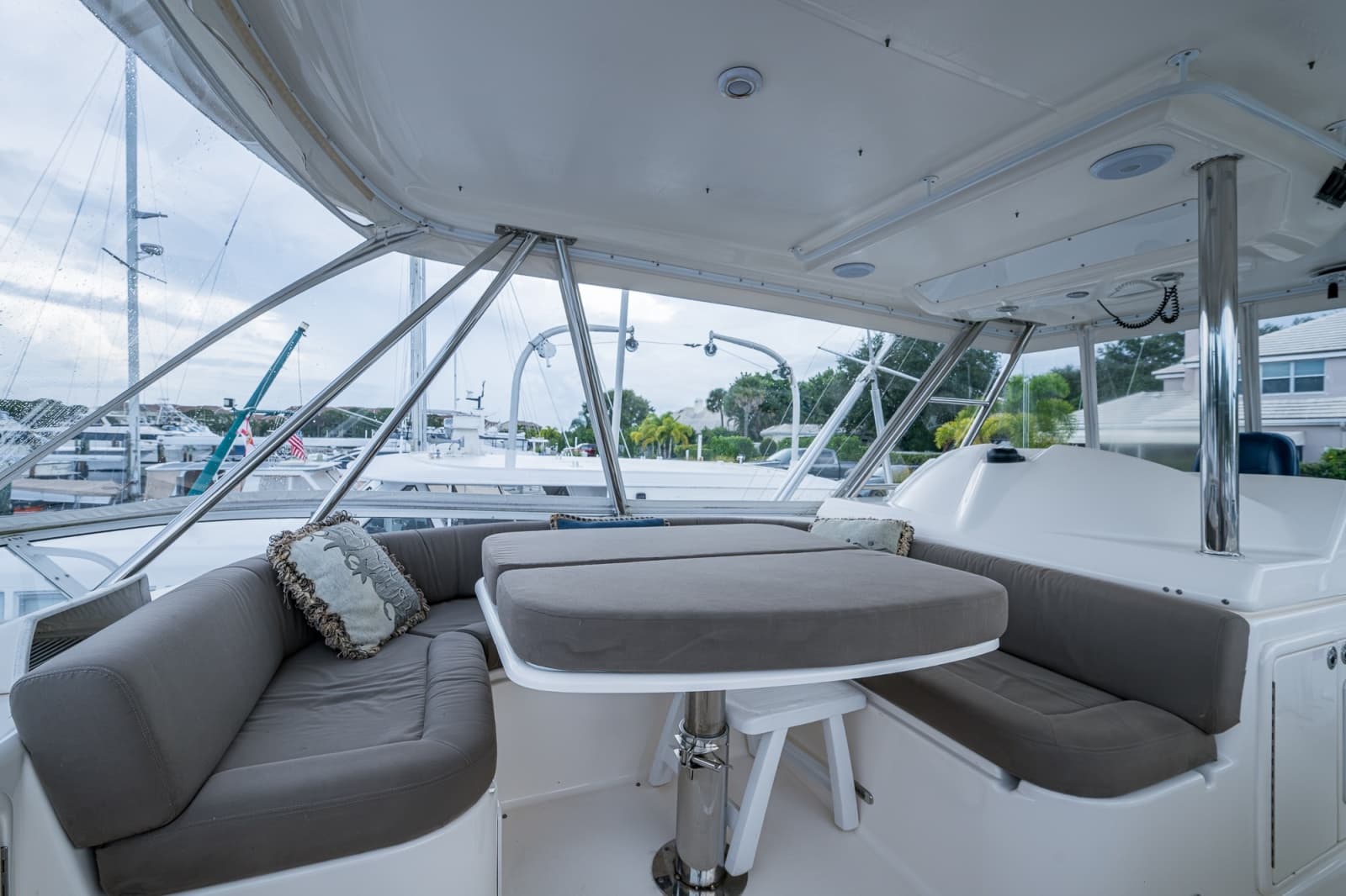 2005 Riviera 51 Flybridge - Photo 43