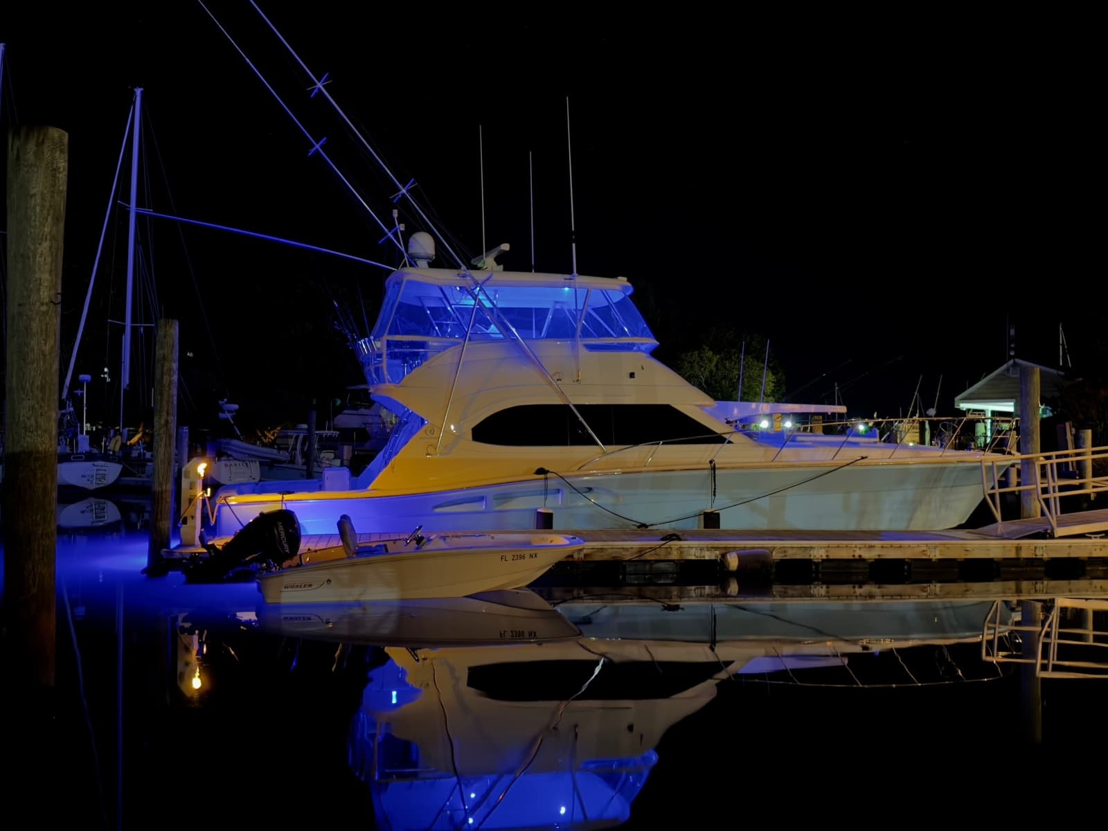 2005 Riviera 51 Flybridge - Photo 15