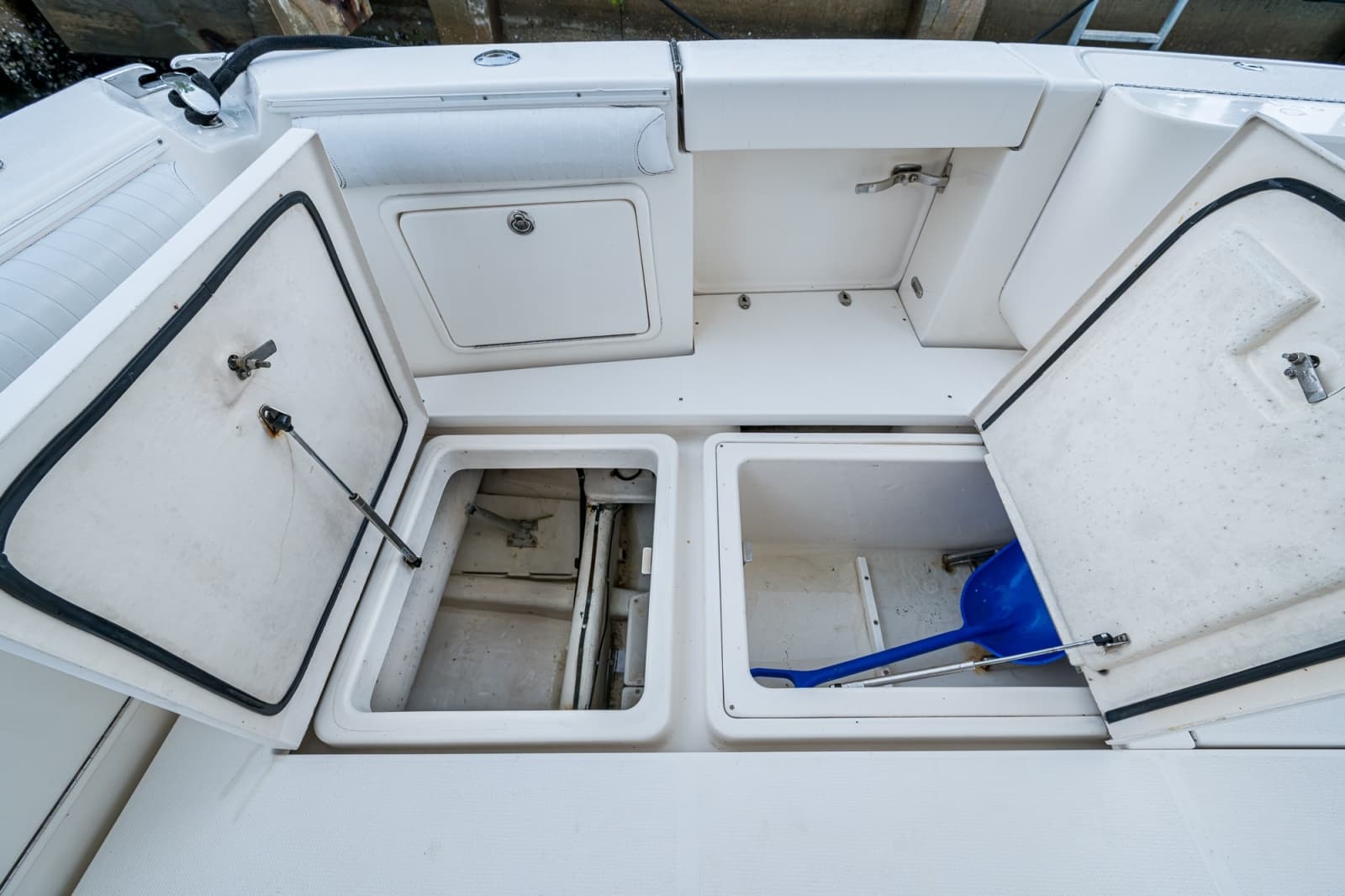 2005 Riviera 51 Flybridge - Photo 59