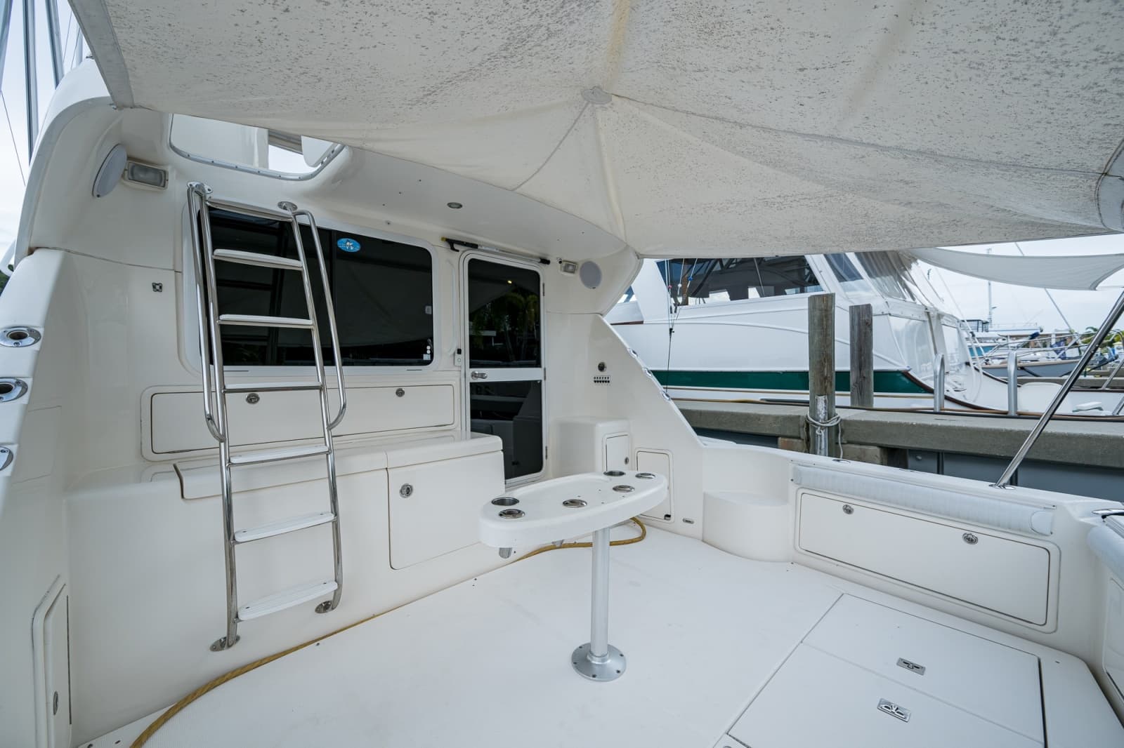 2005 Riviera 51 Flybridge - Photo 54