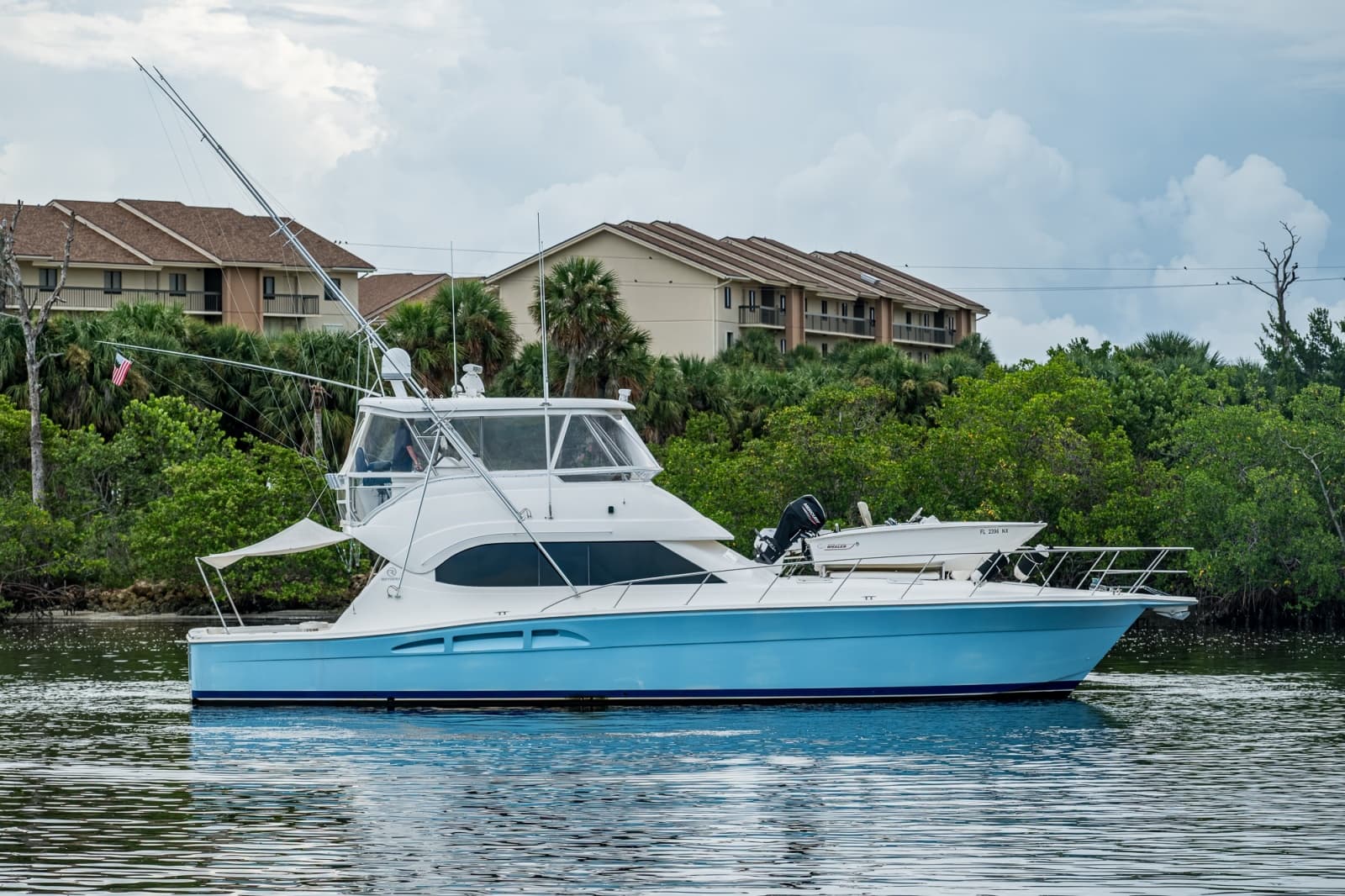 2005 Riviera 51 Flybridge - Photo 15