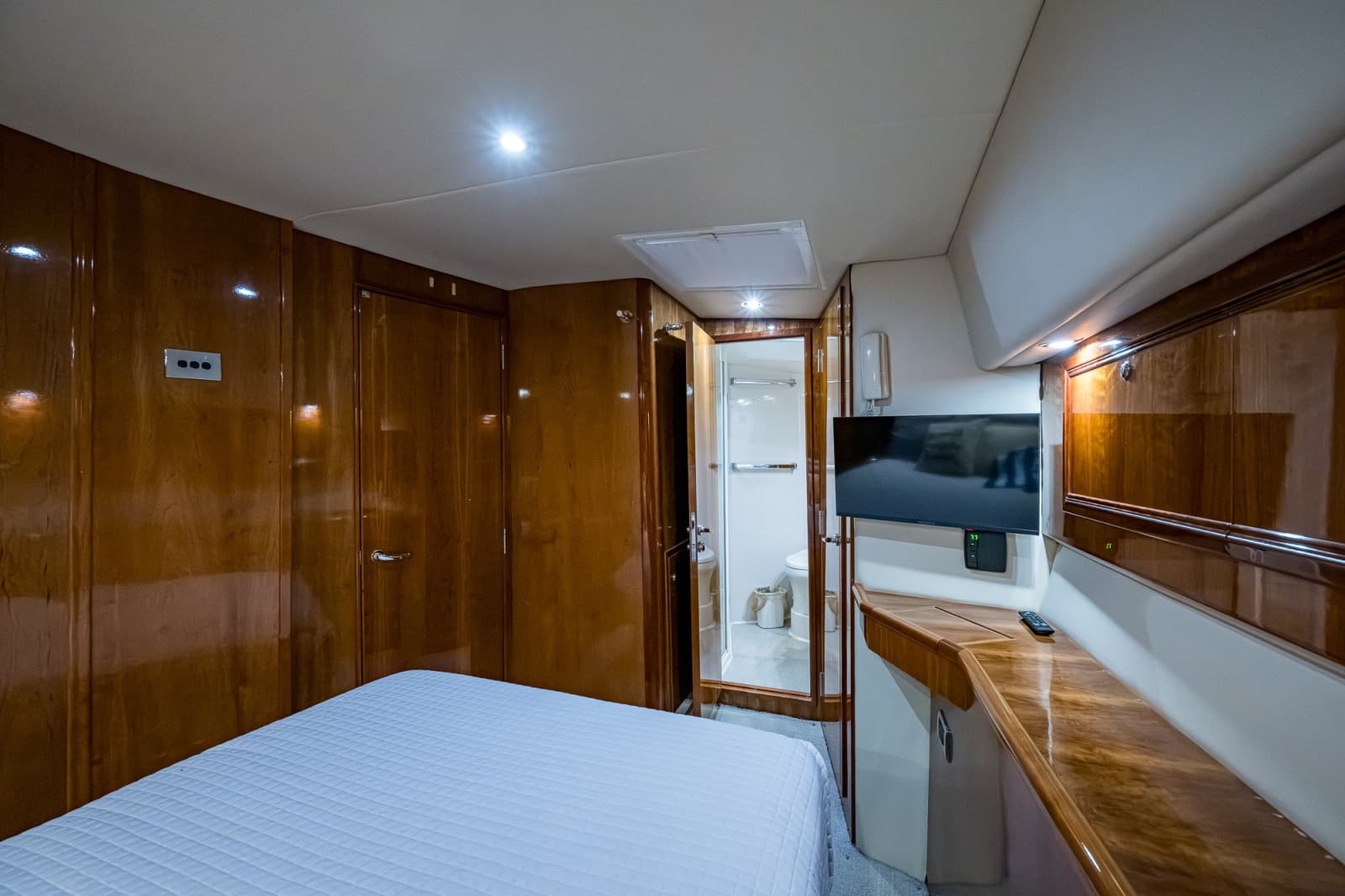 2005 Riviera 51 Flybridge - Photo 100