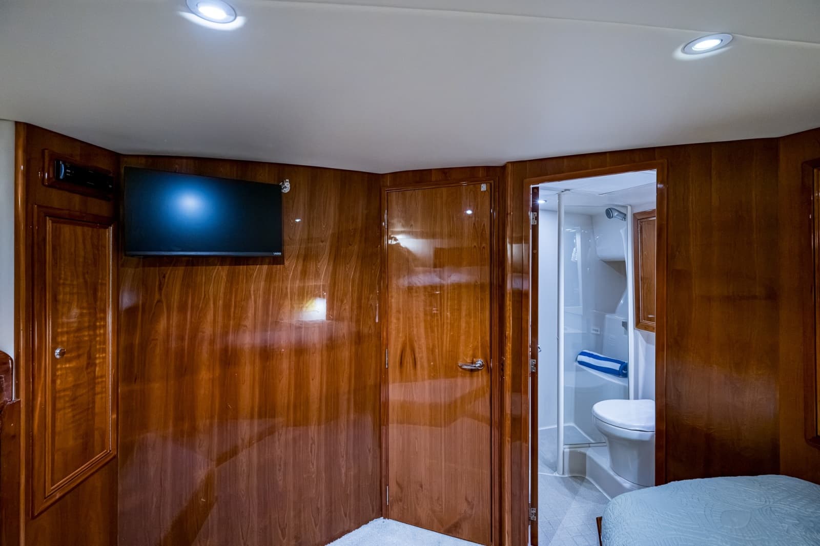 2005 Riviera 51 Flybridge - Photo 90