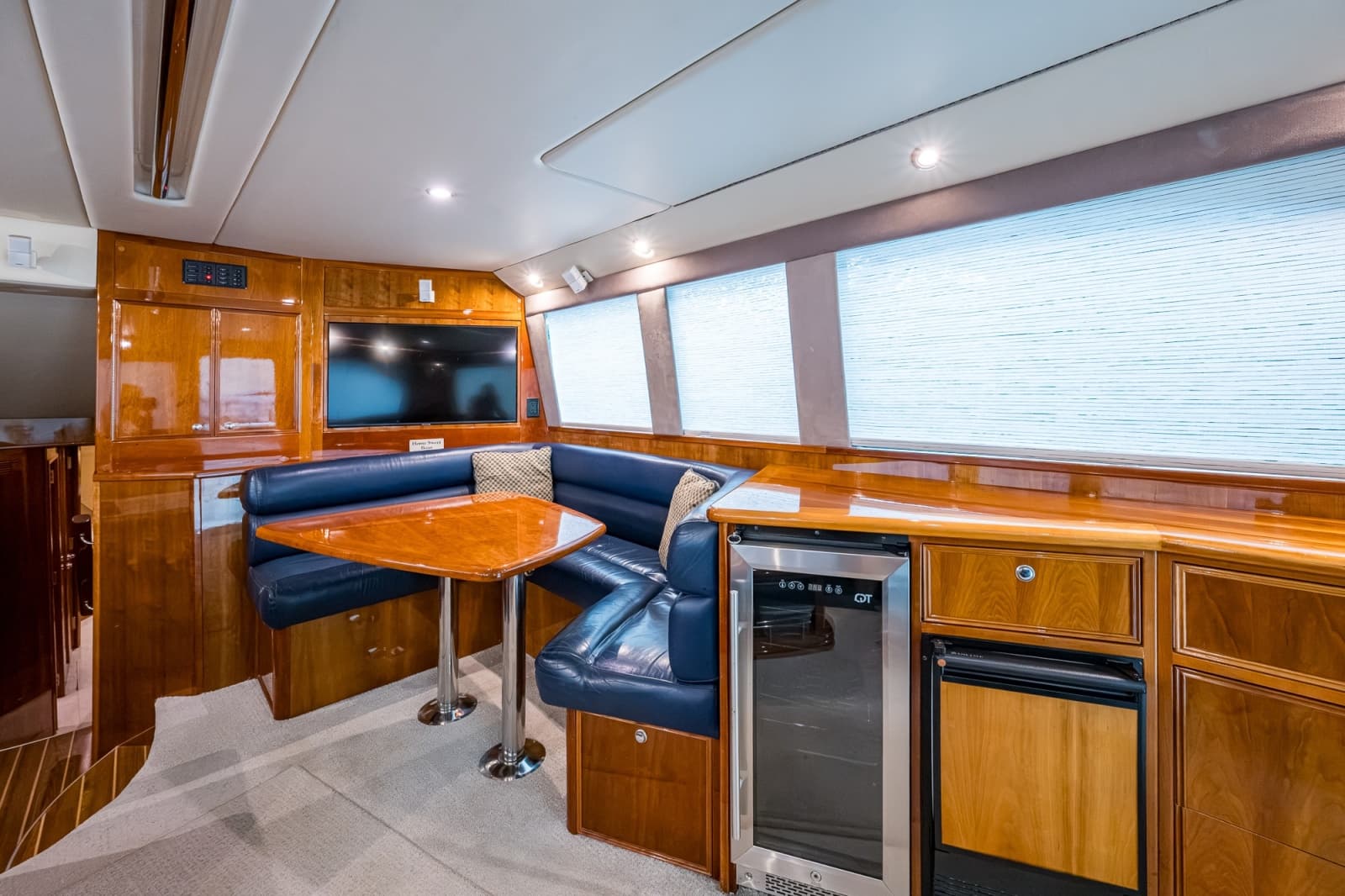 2005 Riviera 51 Flybridge - Photo 74