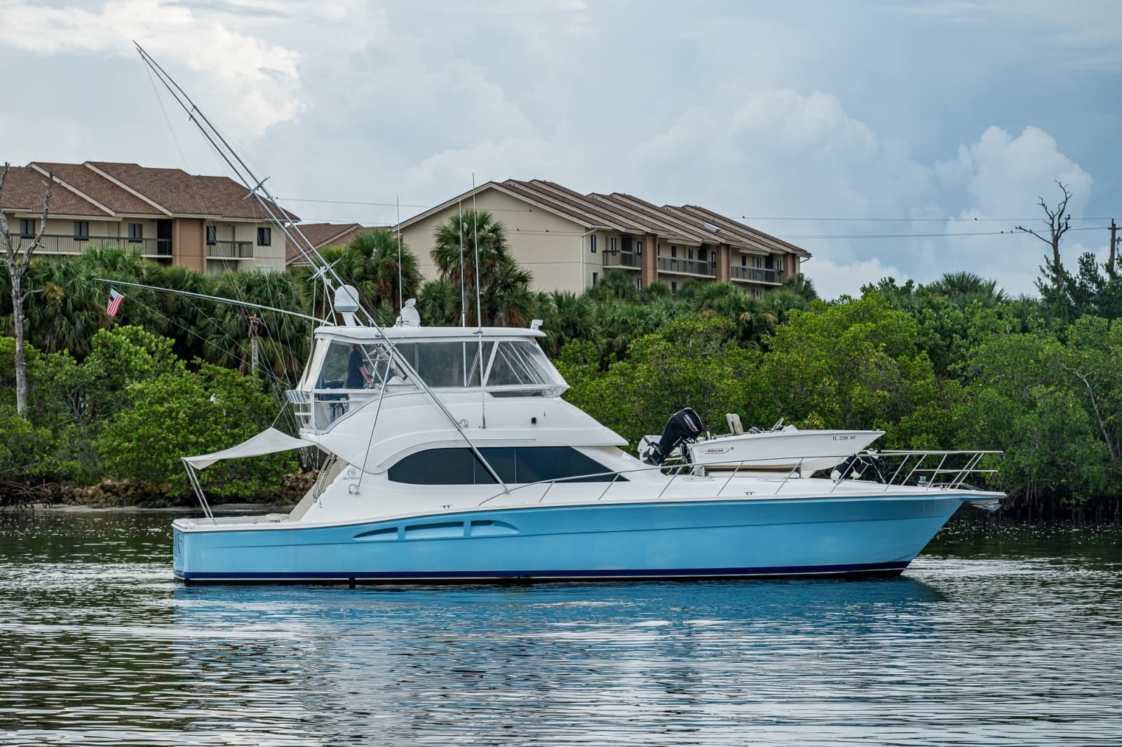 2005 Riviera 51 Flybridge - Photo 14