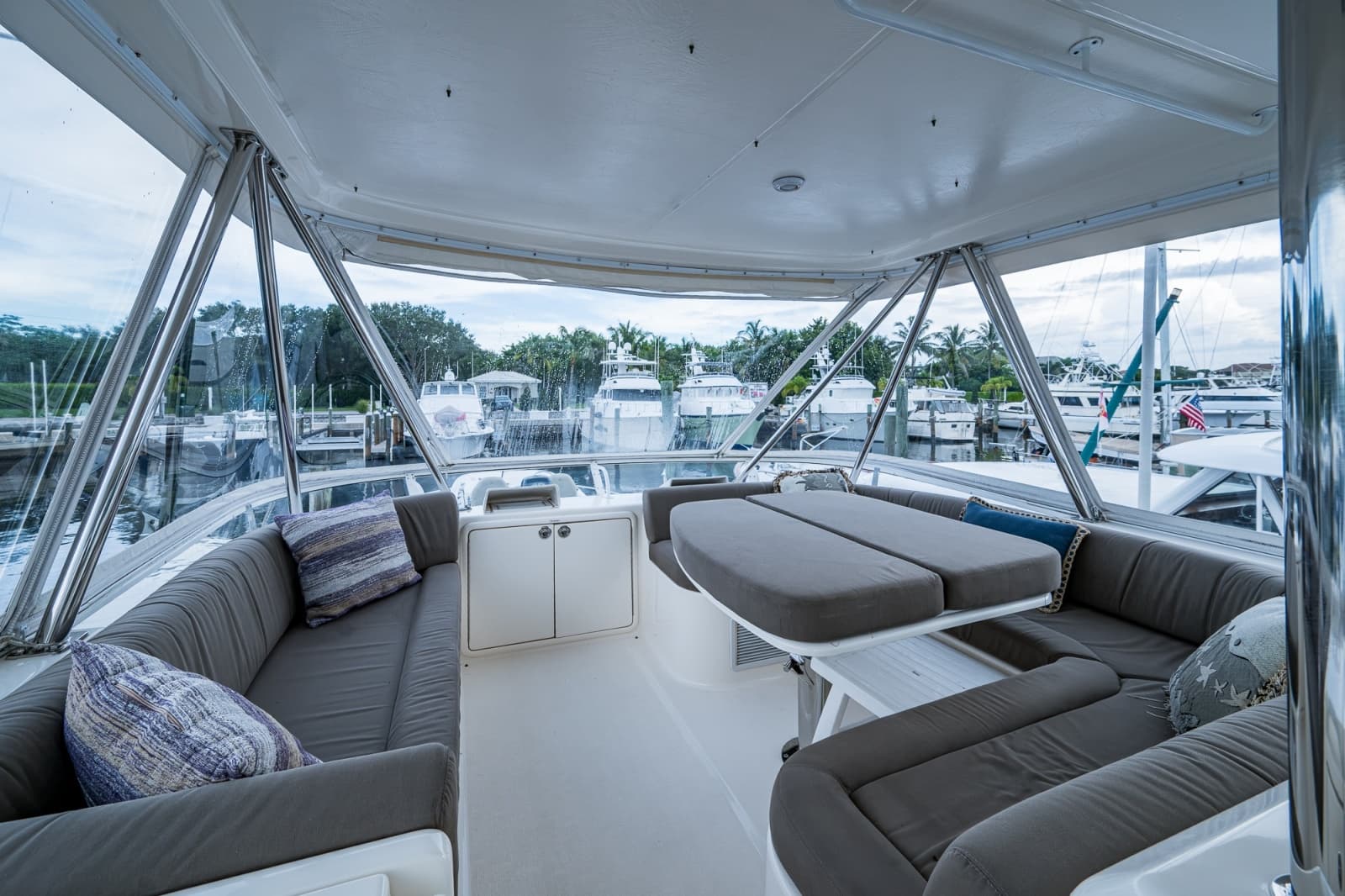 2005 Riviera 51 Flybridge - Photo 41