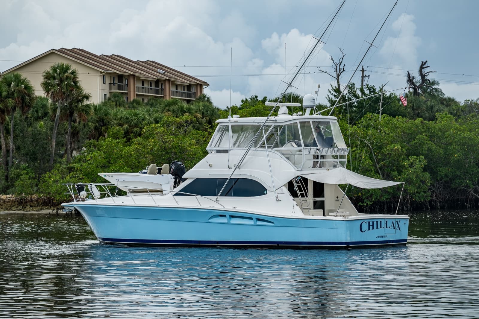 2005 Riviera 51 Flybridge - Photo 9
